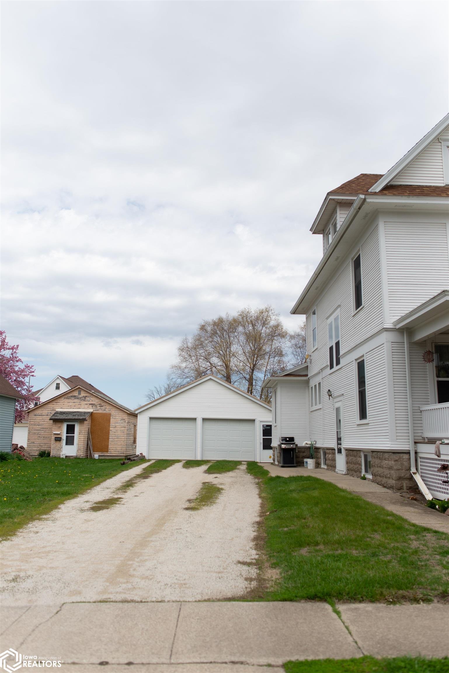 205 SE Jackson, Greenfield, Iowa image 7
