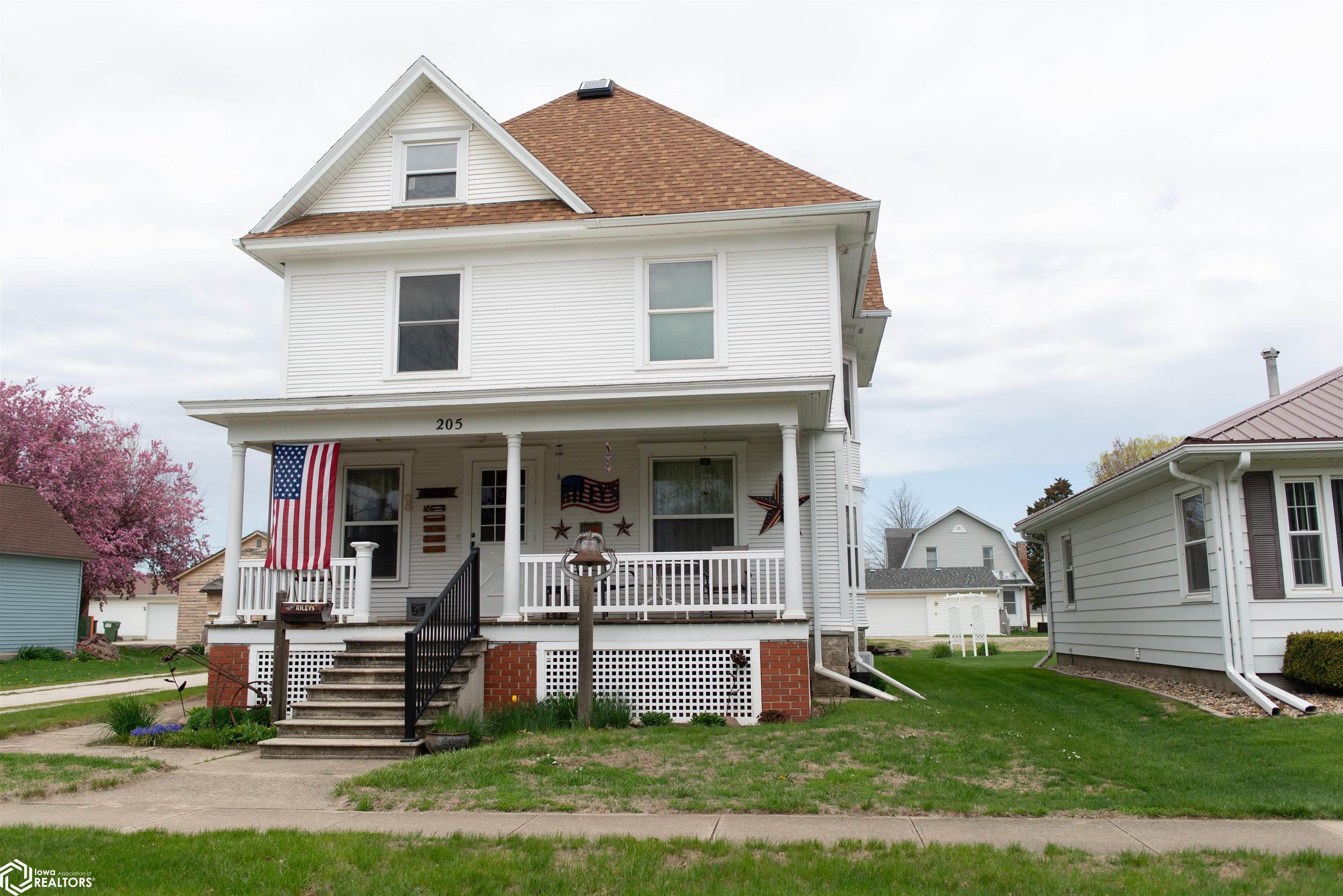 205 SE Jackson, Greenfield, Iowa image 8