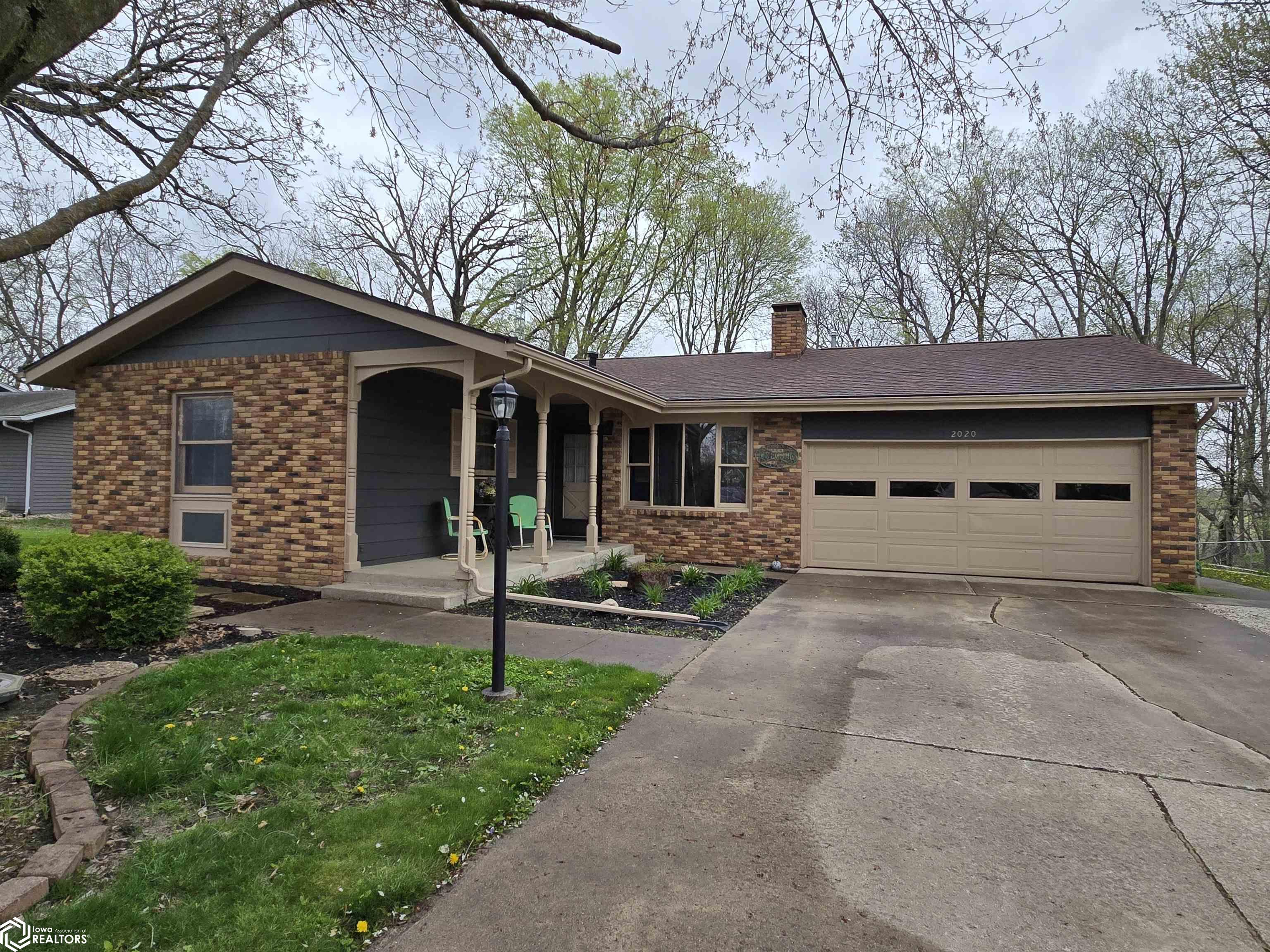 2020 Edgewood Drive, Webster City, Iowa image 1