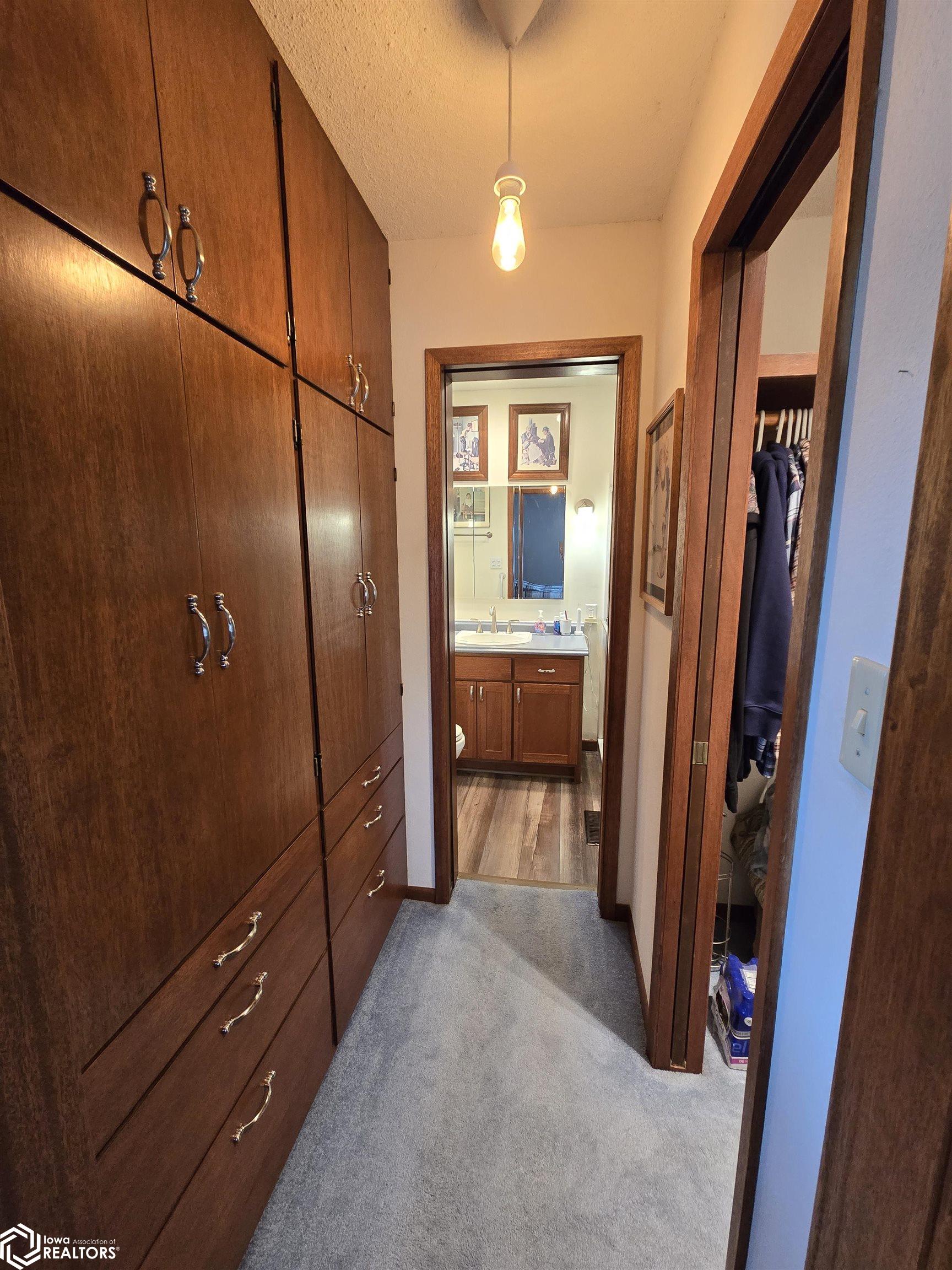 2020 Edgewood Drive, Webster City, Iowa image 14