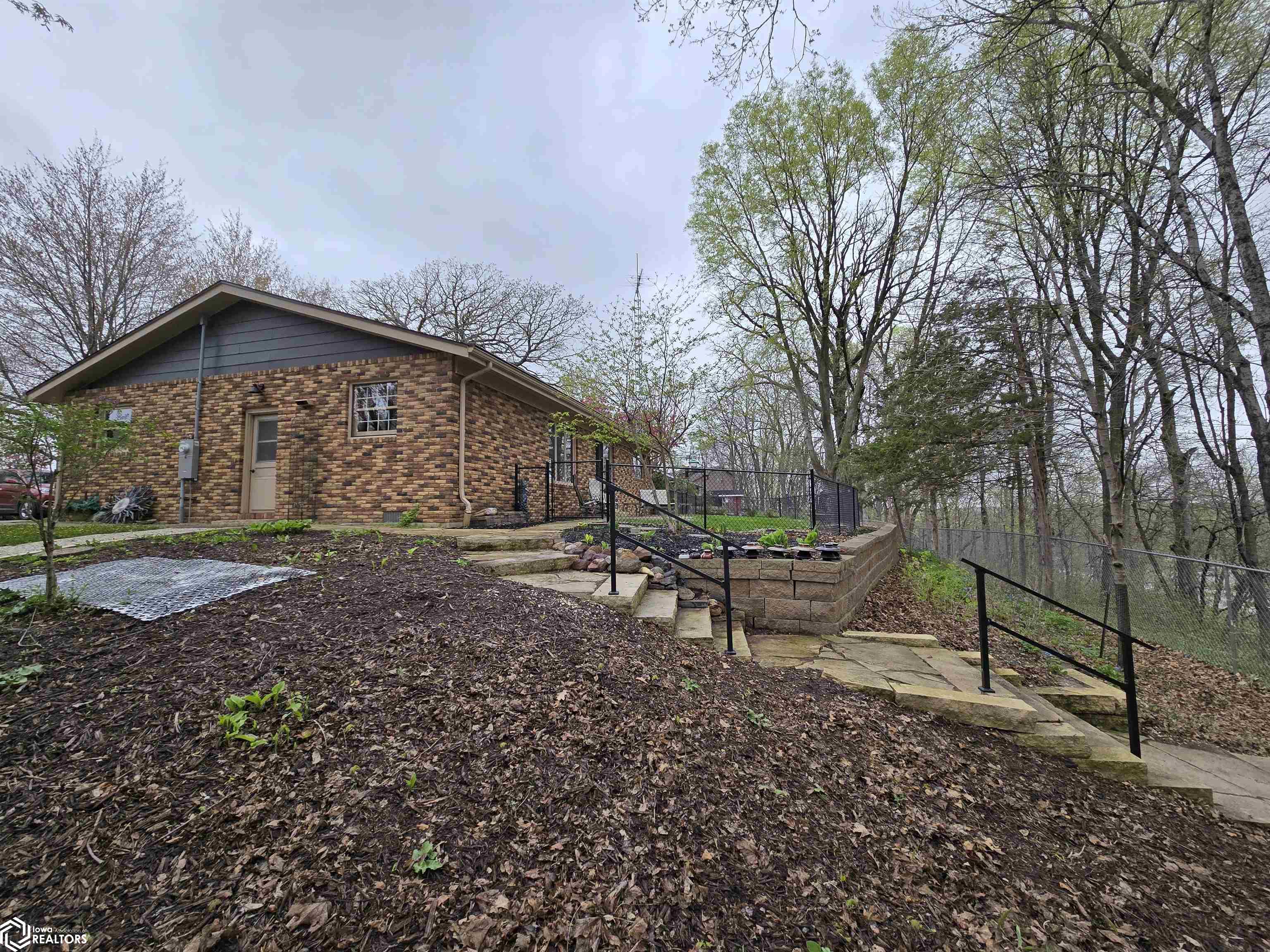 2020 Edgewood Drive, Webster City, Iowa image 27