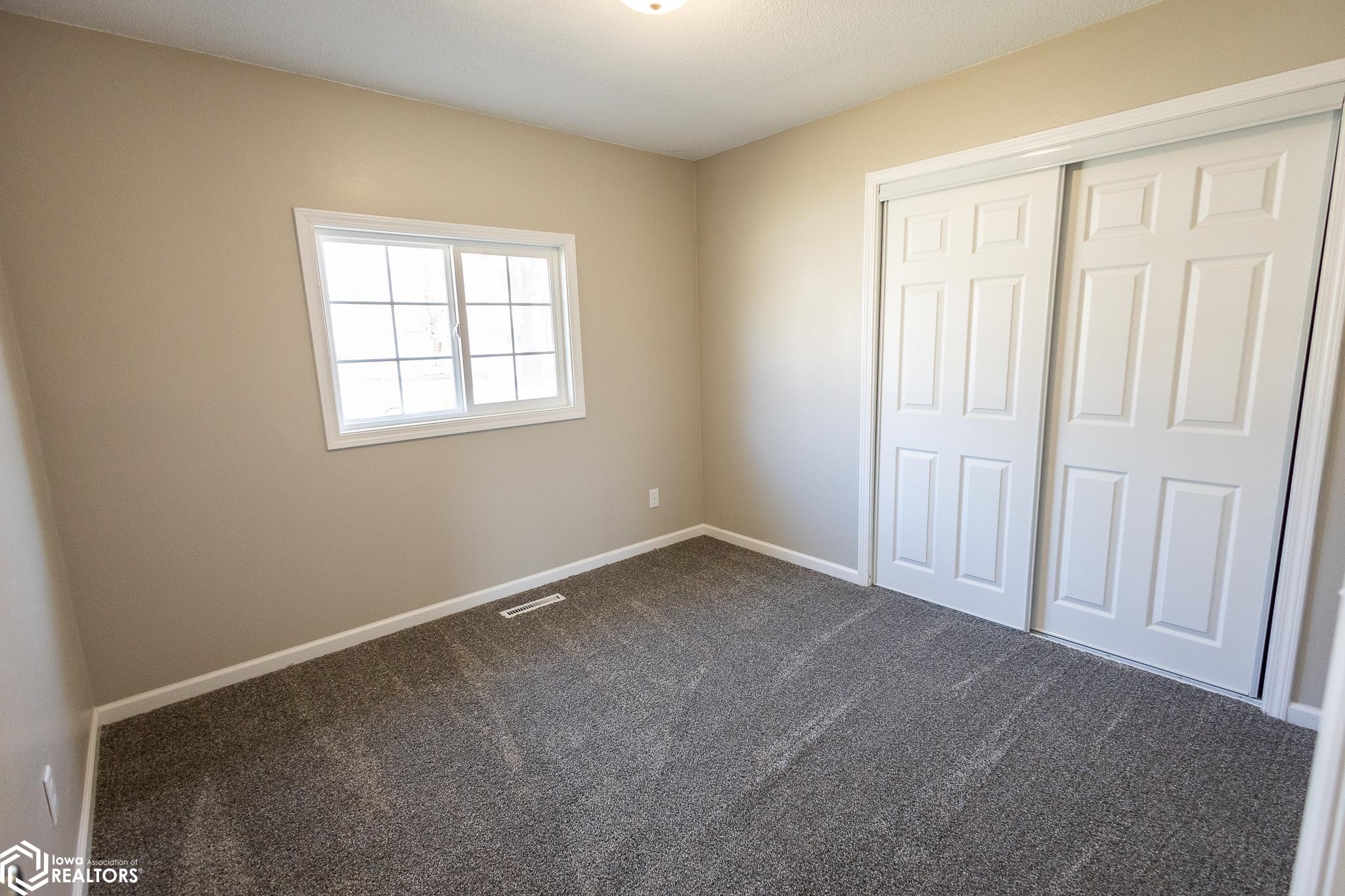 126 Indian Avenue, Forest City, Iowa image 11