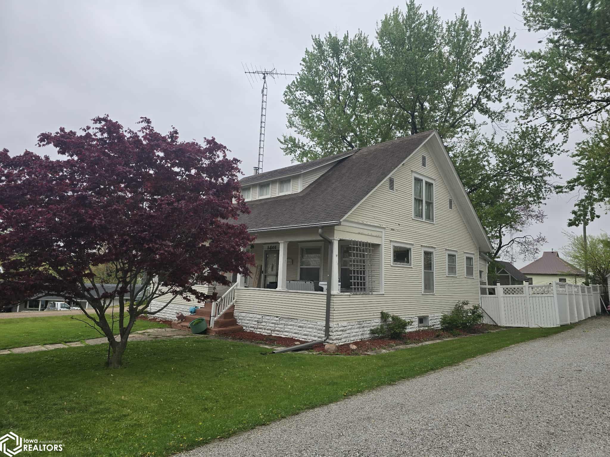 1401 3rd Street, Batavia, Iowa image 3