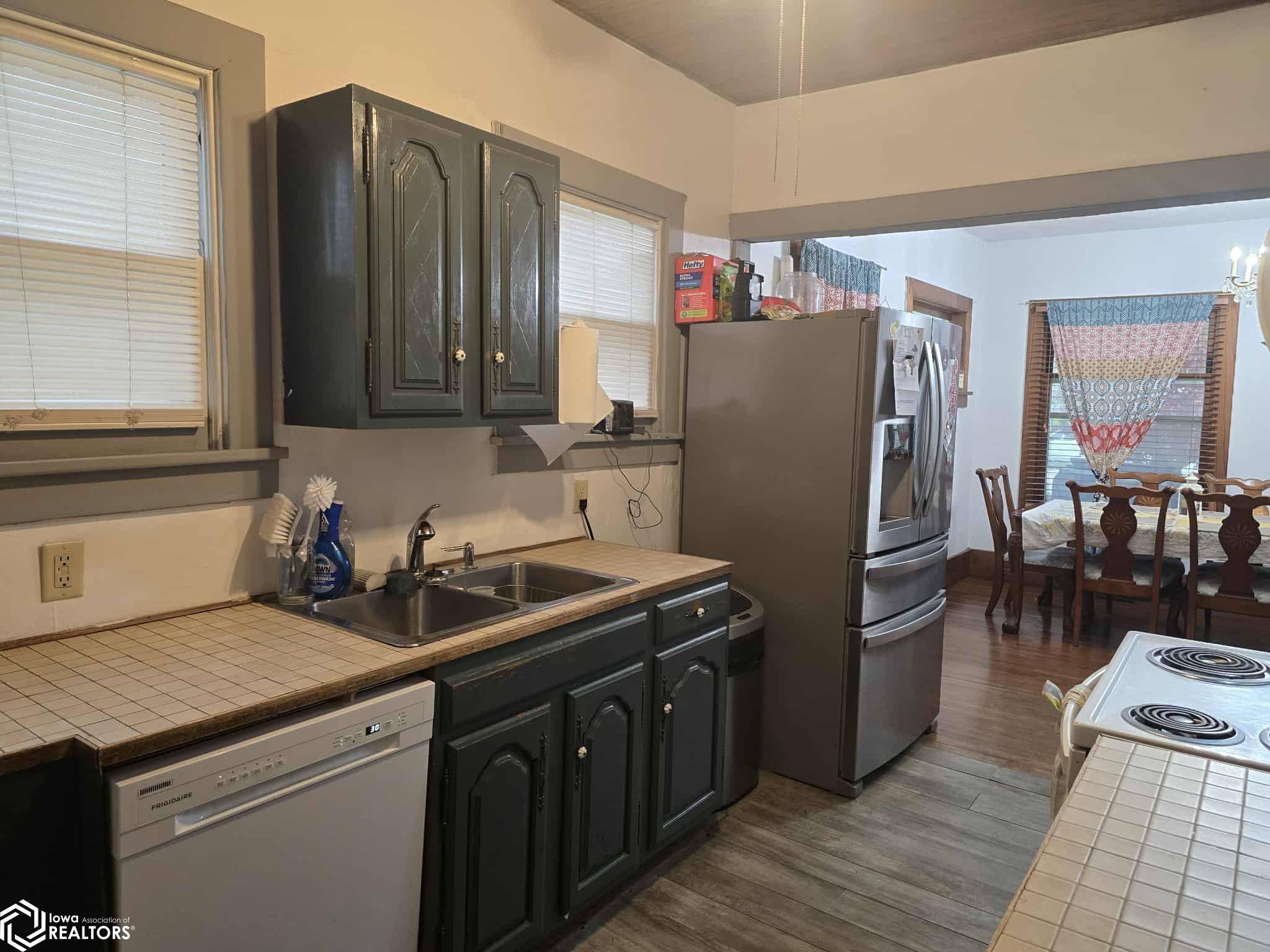 1401 3rd Street, Batavia, Iowa image 9