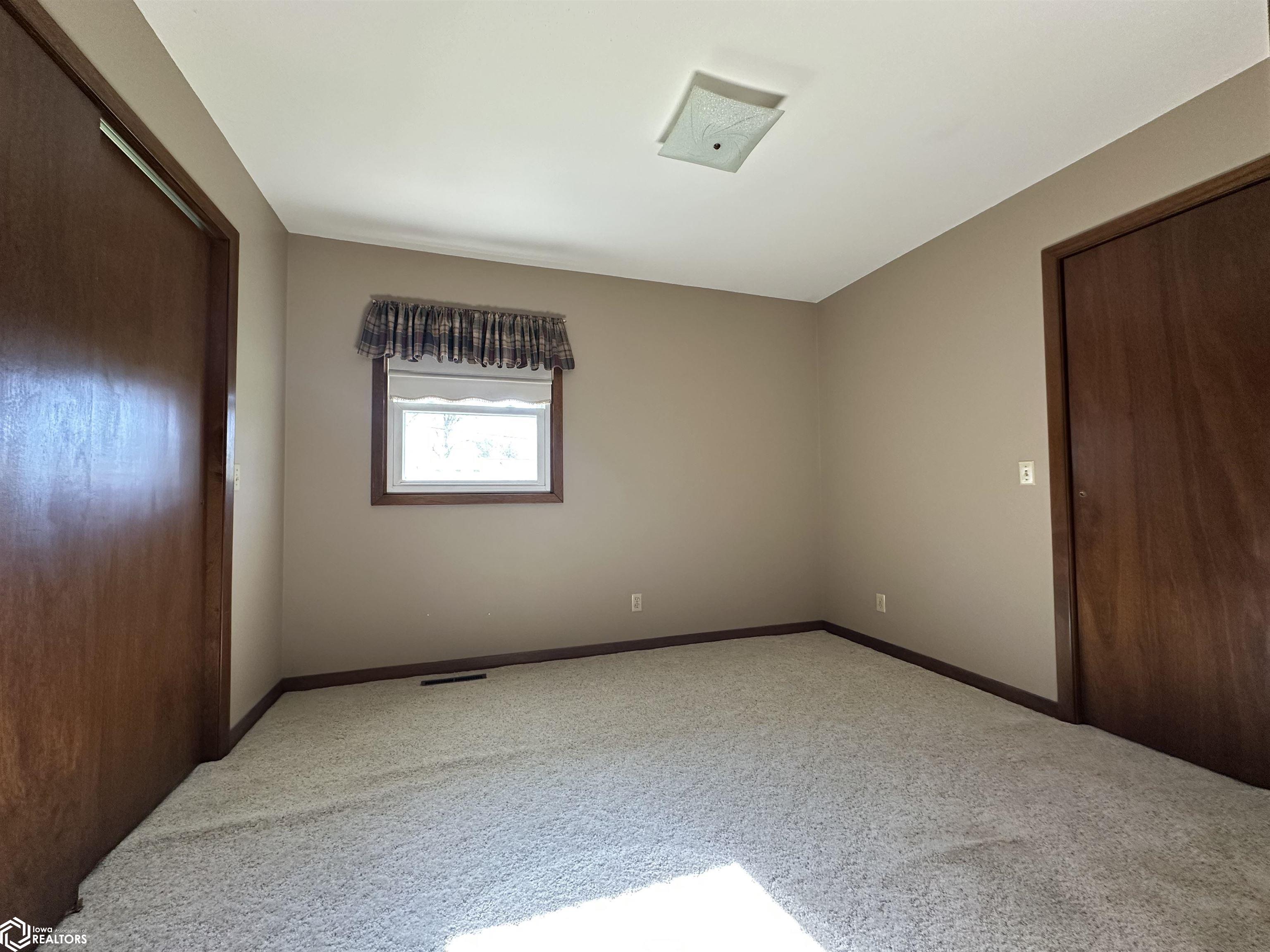 325 S 6th Street, Wapello, Iowa image 14