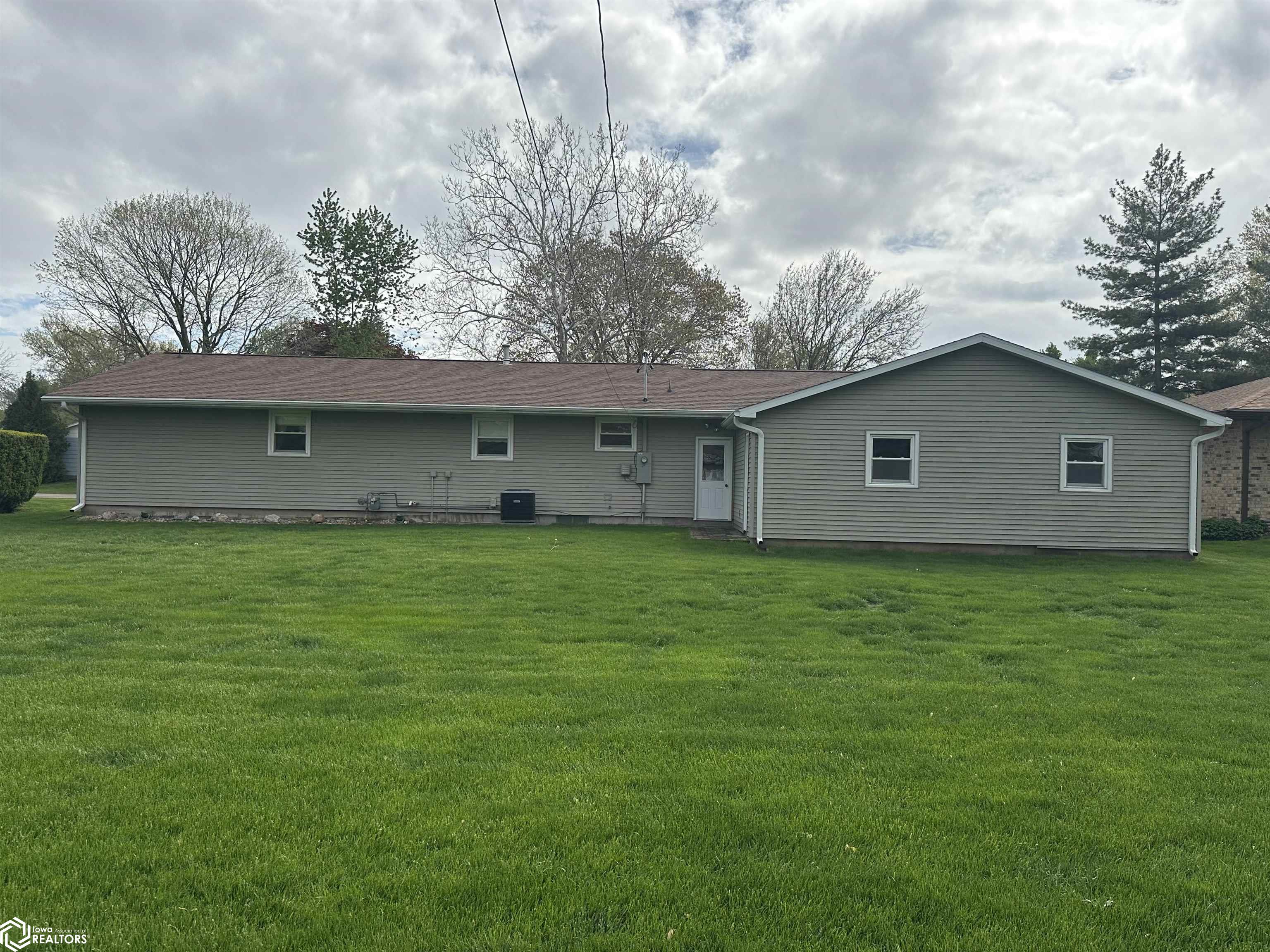 325 S 6th Street, Wapello, Iowa image 4