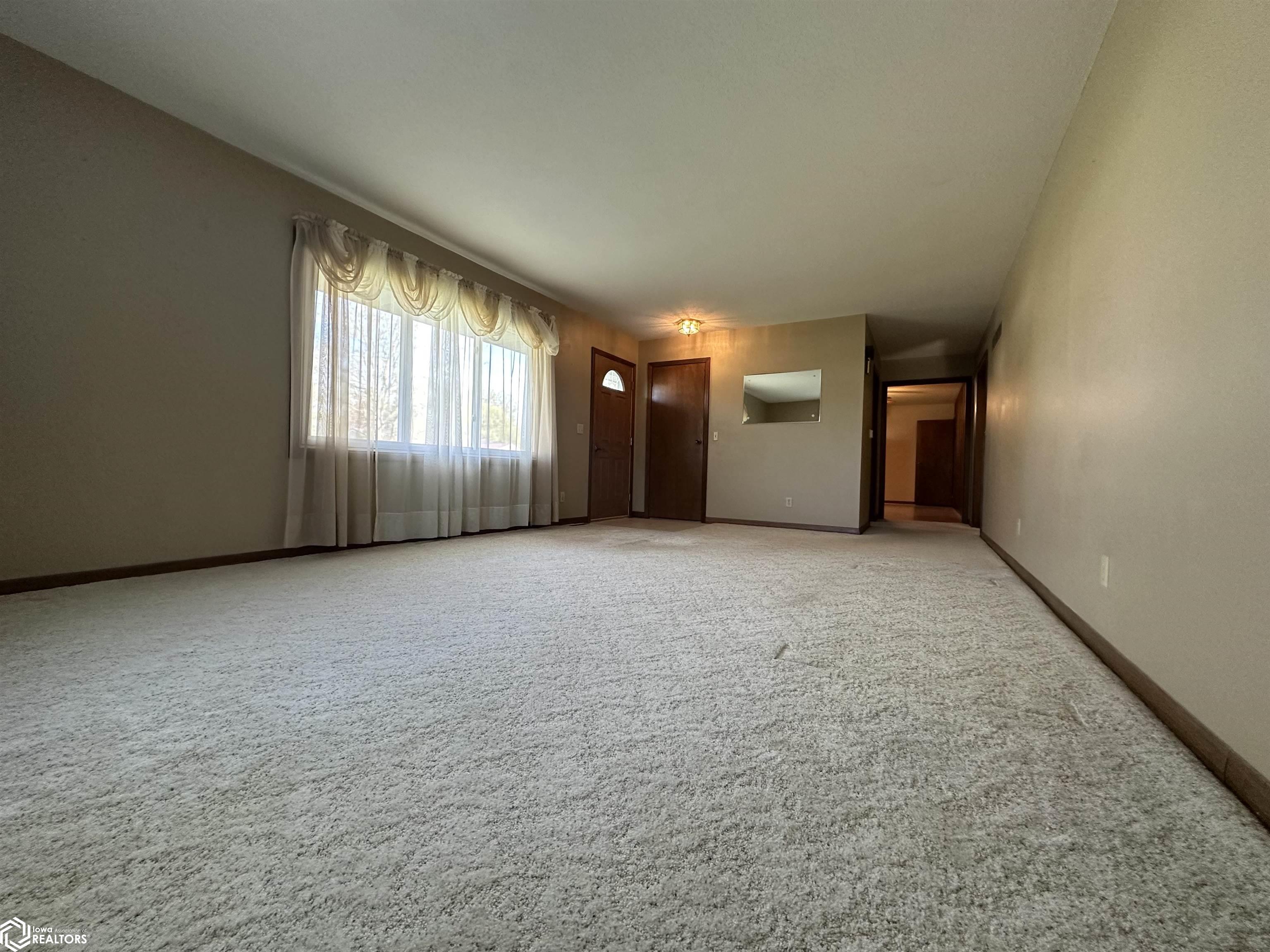 325 S 6th Street, Wapello, Iowa image 9