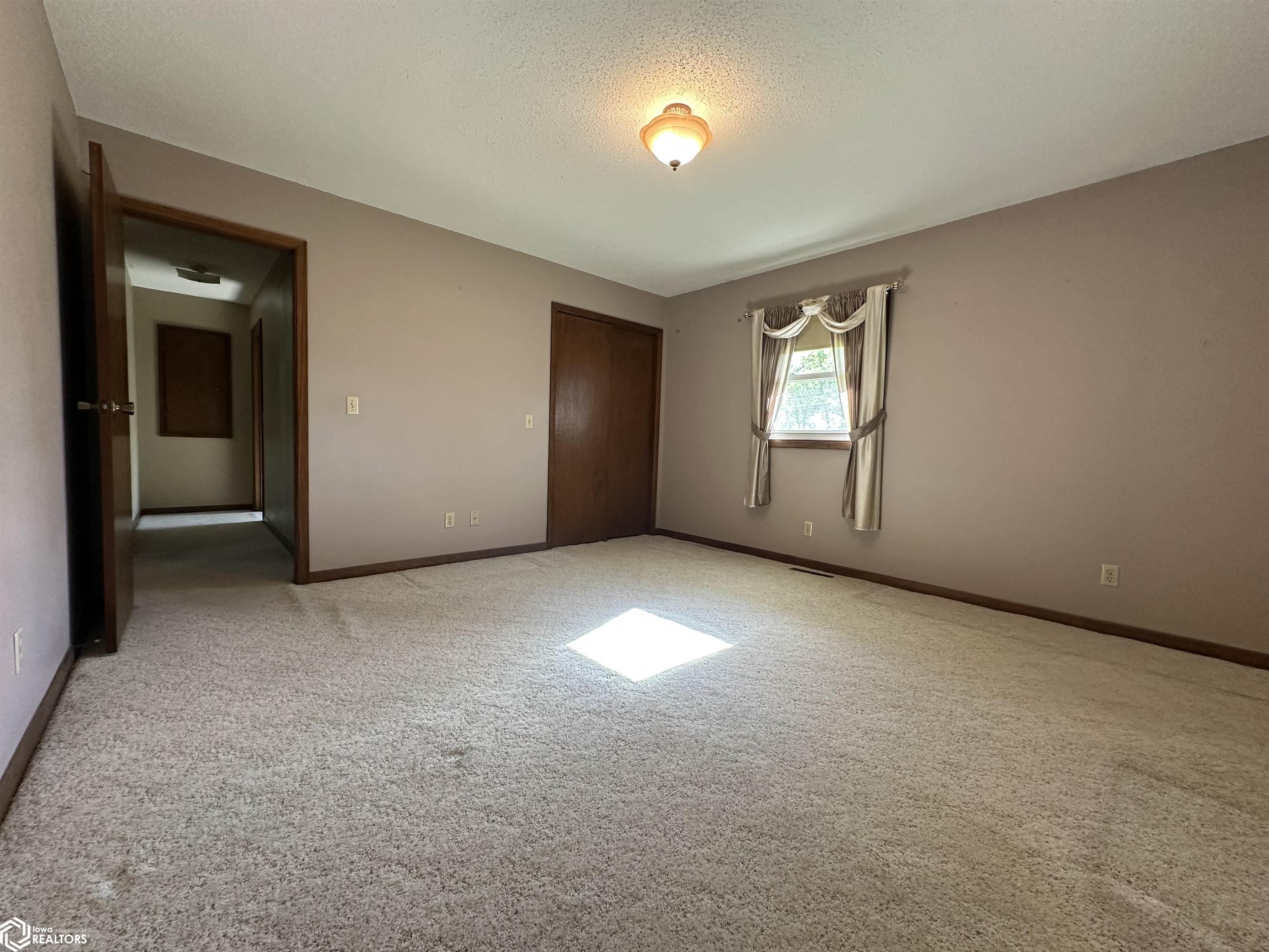 325 S 6th Street, Wapello, Iowa image 10