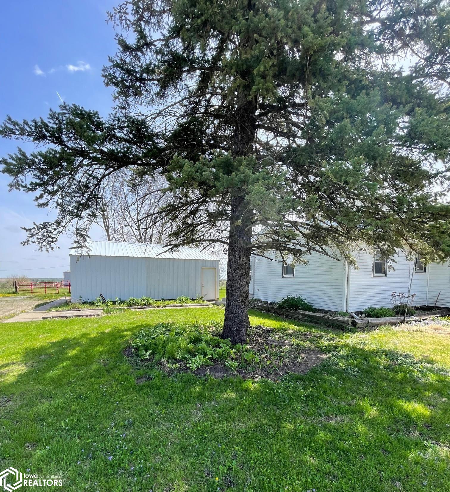 480 E 92nd Street, Kellogg, Iowa image 10