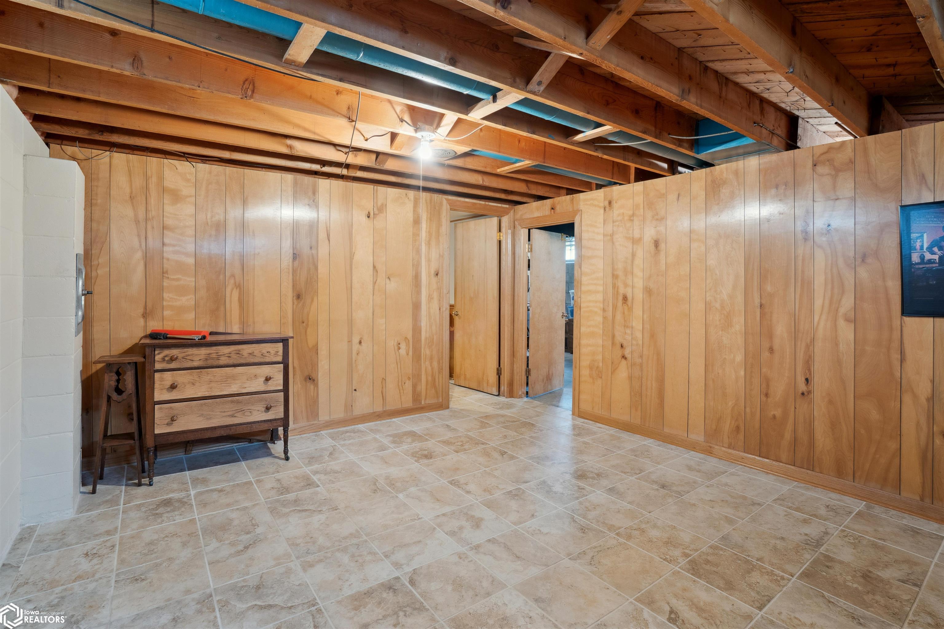1711 10th Avenue Place, Grinnell, Iowa image 17