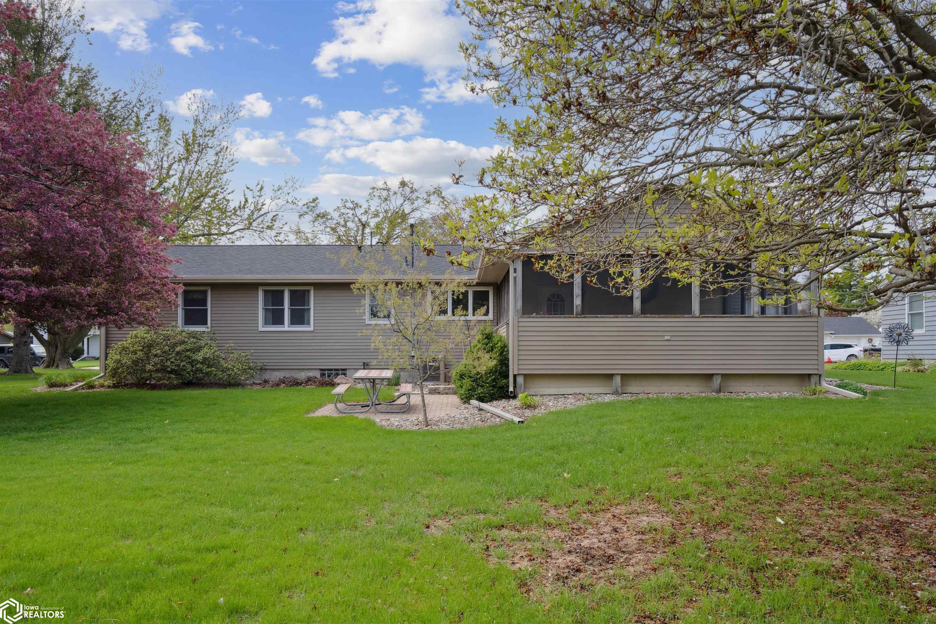 1711 10th Avenue Place, Grinnell, Iowa image 18