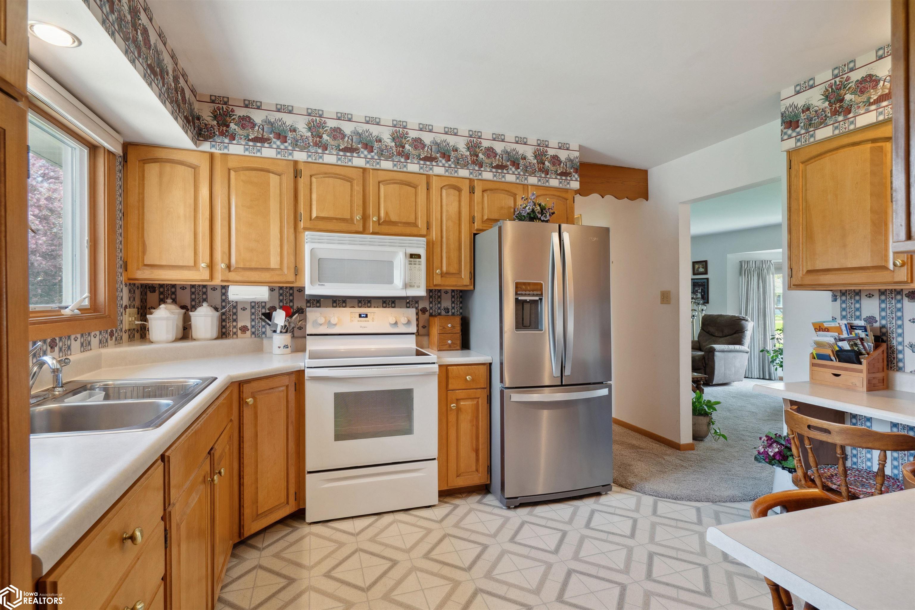 1711 10th Avenue Place, Grinnell, Iowa image 8