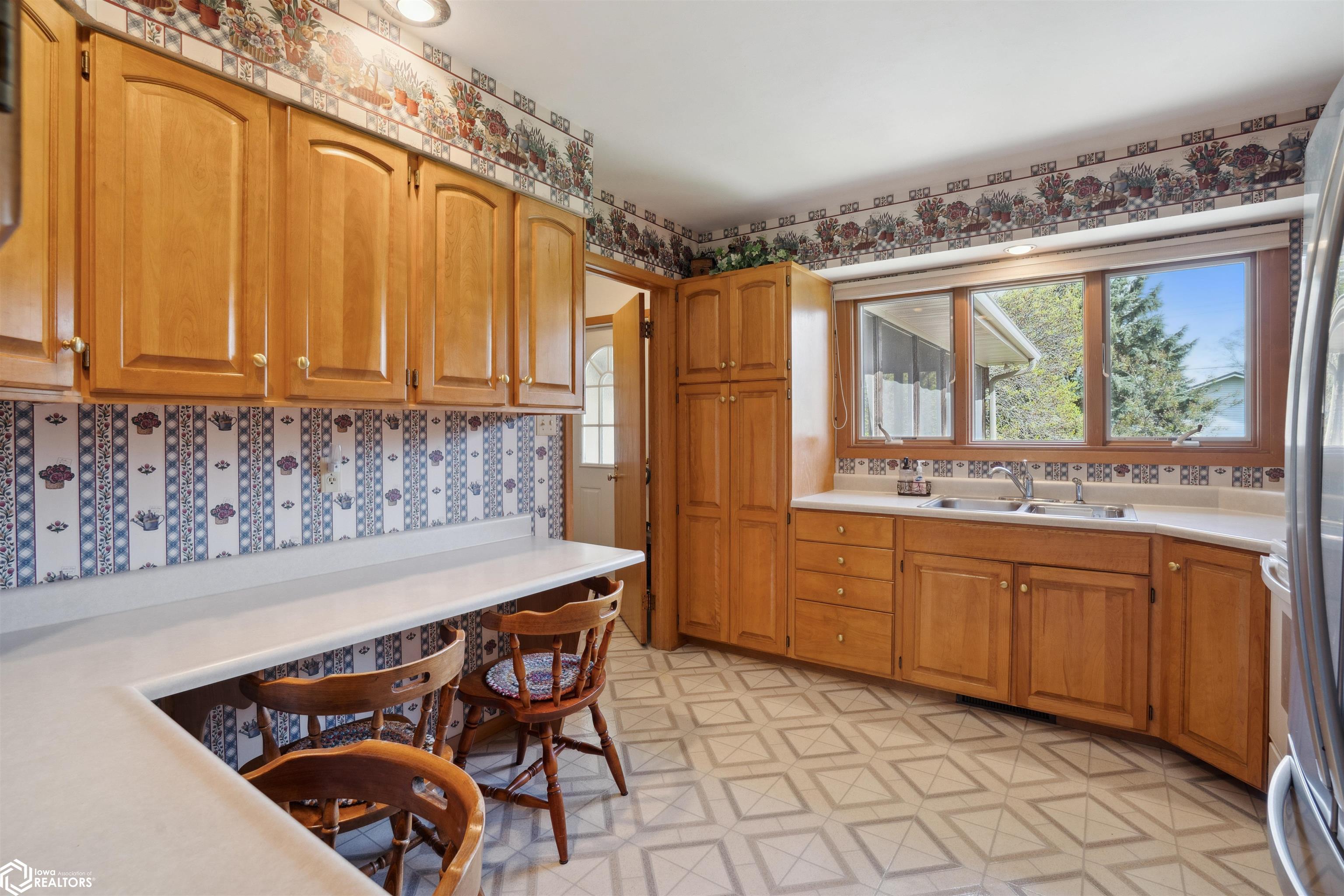 1711 10th Avenue Place, Grinnell, Iowa image 9
