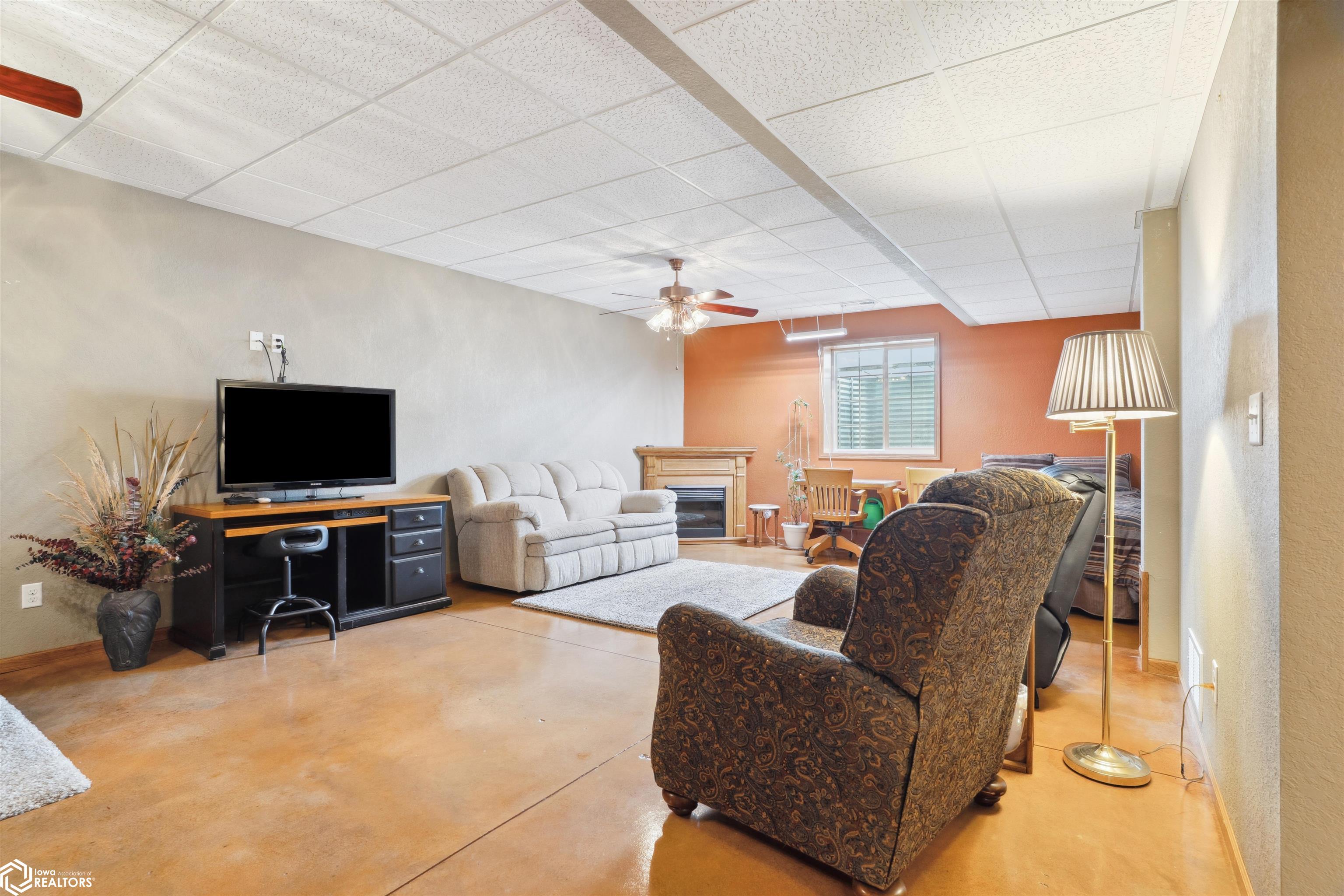 707 E Bell Dr., Mount Pleasant, Iowa image 26
