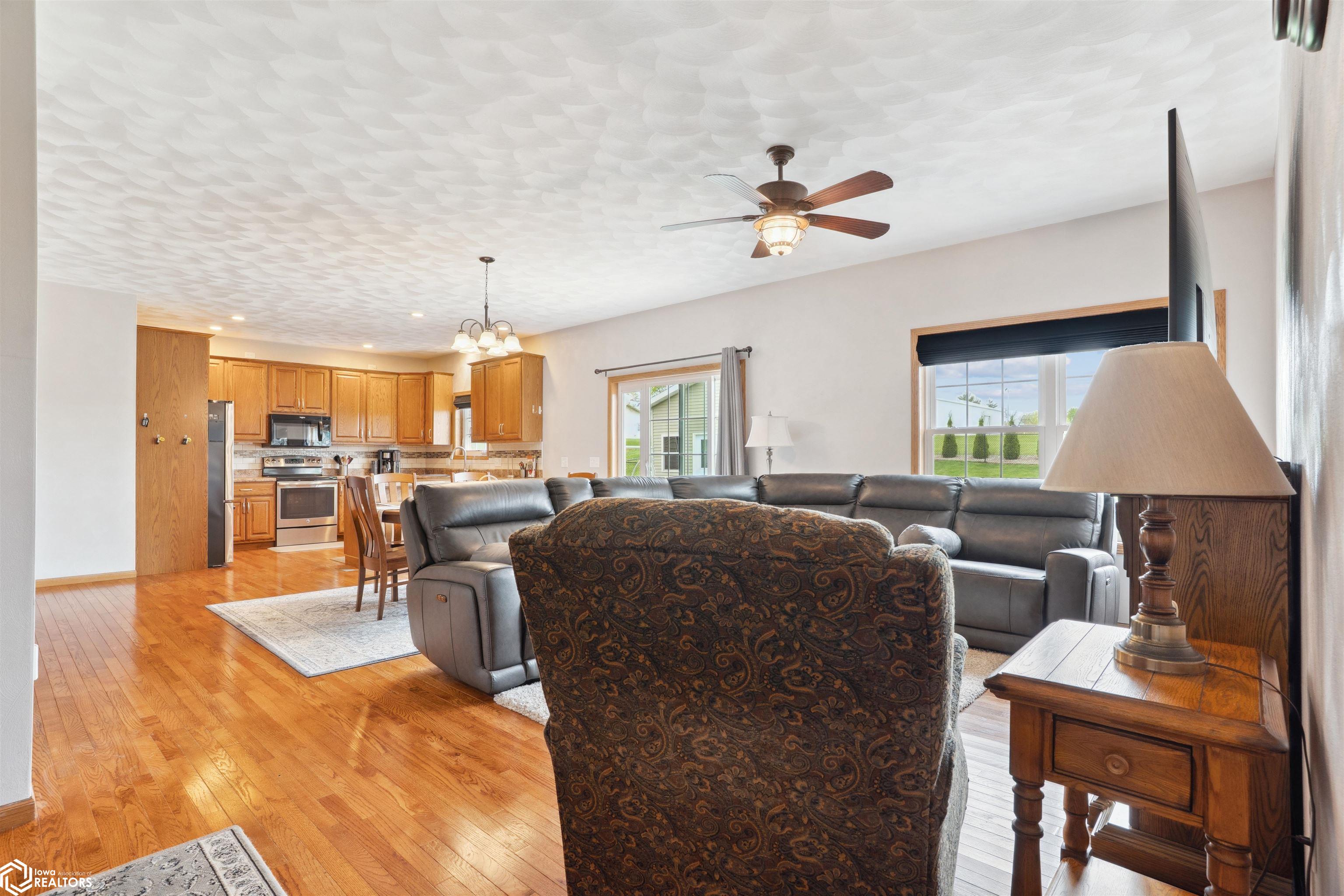 707 E Bell Dr., Mount Pleasant, Iowa image 8