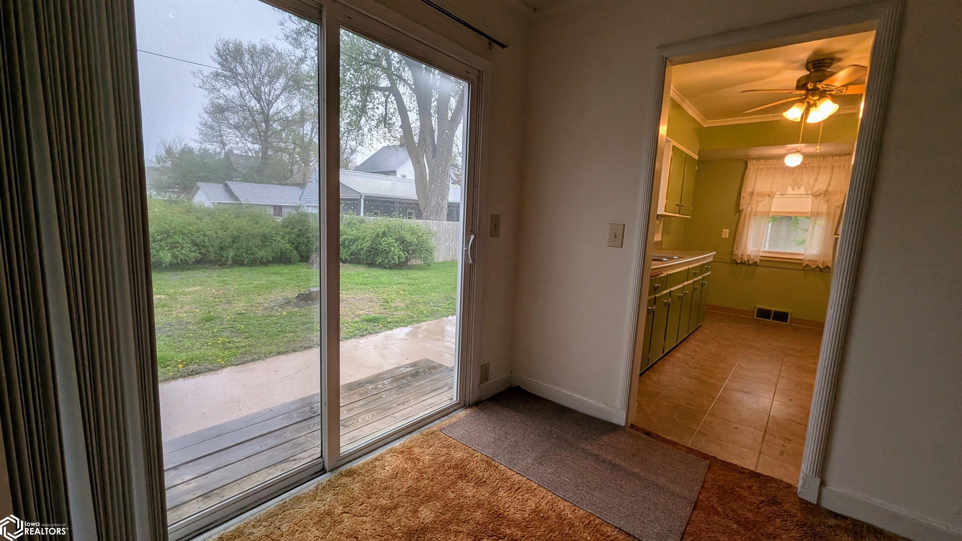 1412 10th Avenue, Grinnell, Iowa image 8