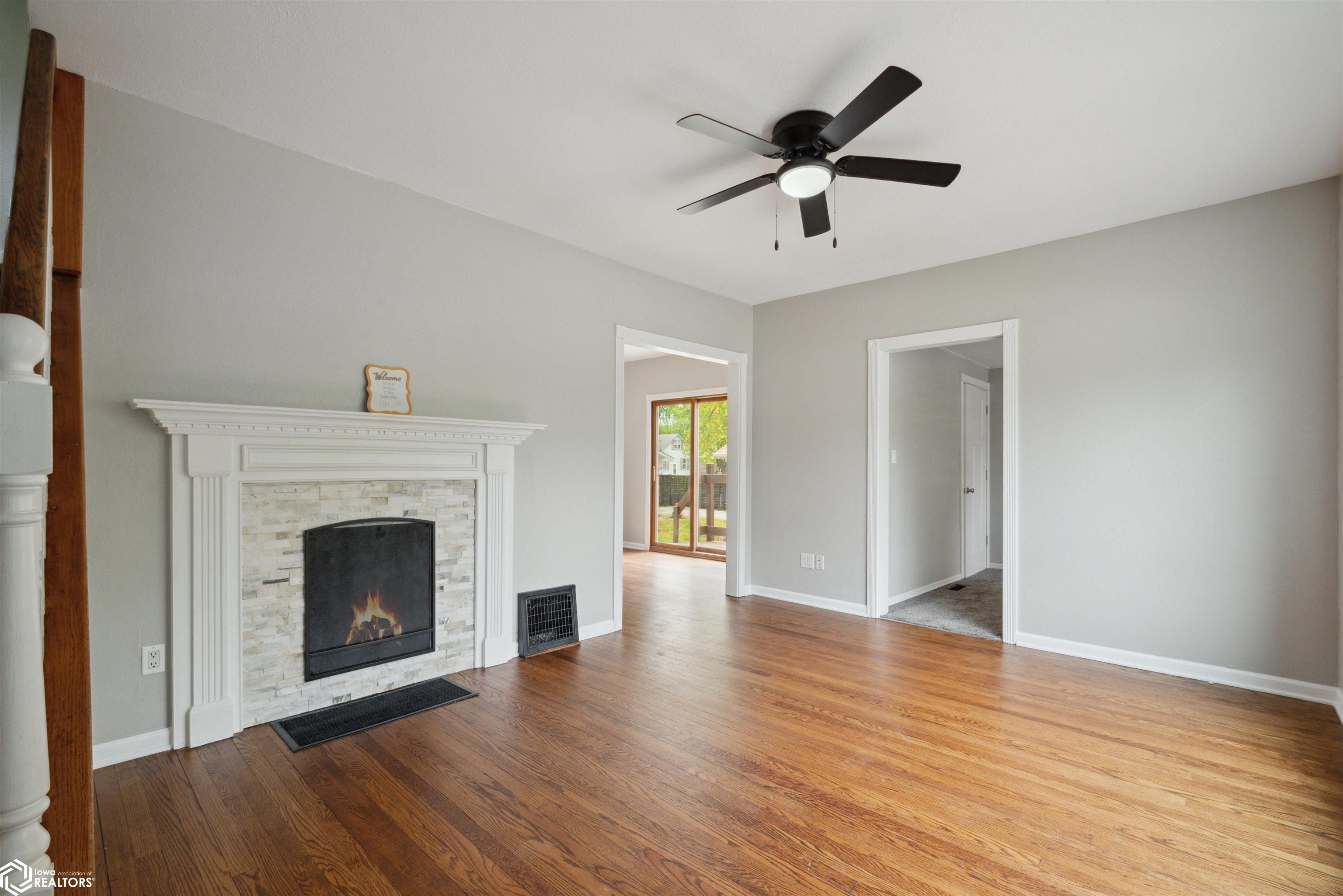 330 E 13th Street, Newton, Iowa image 6