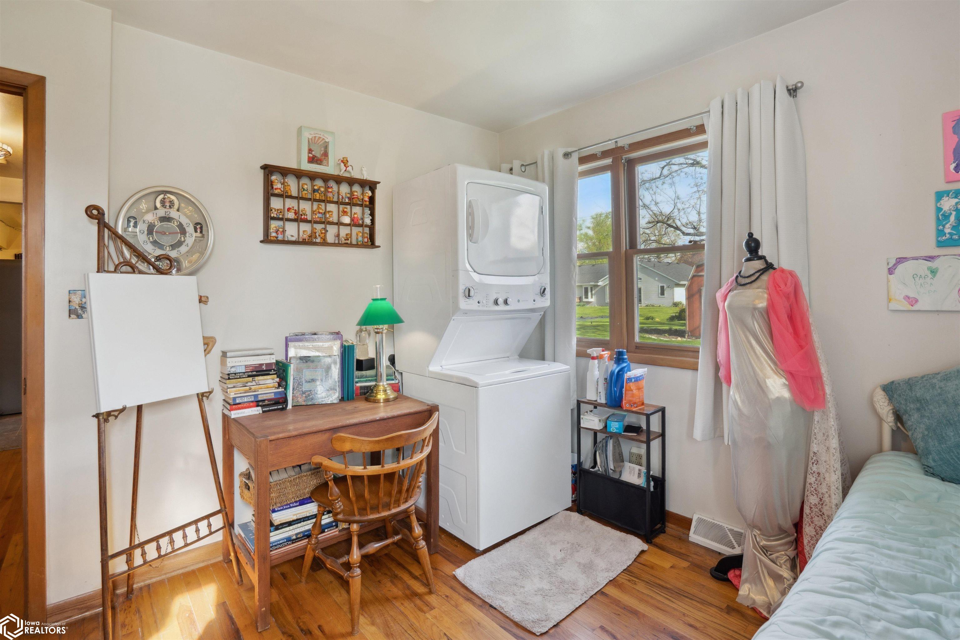 1717 10th Avenue, Grinnell, Iowa image 13