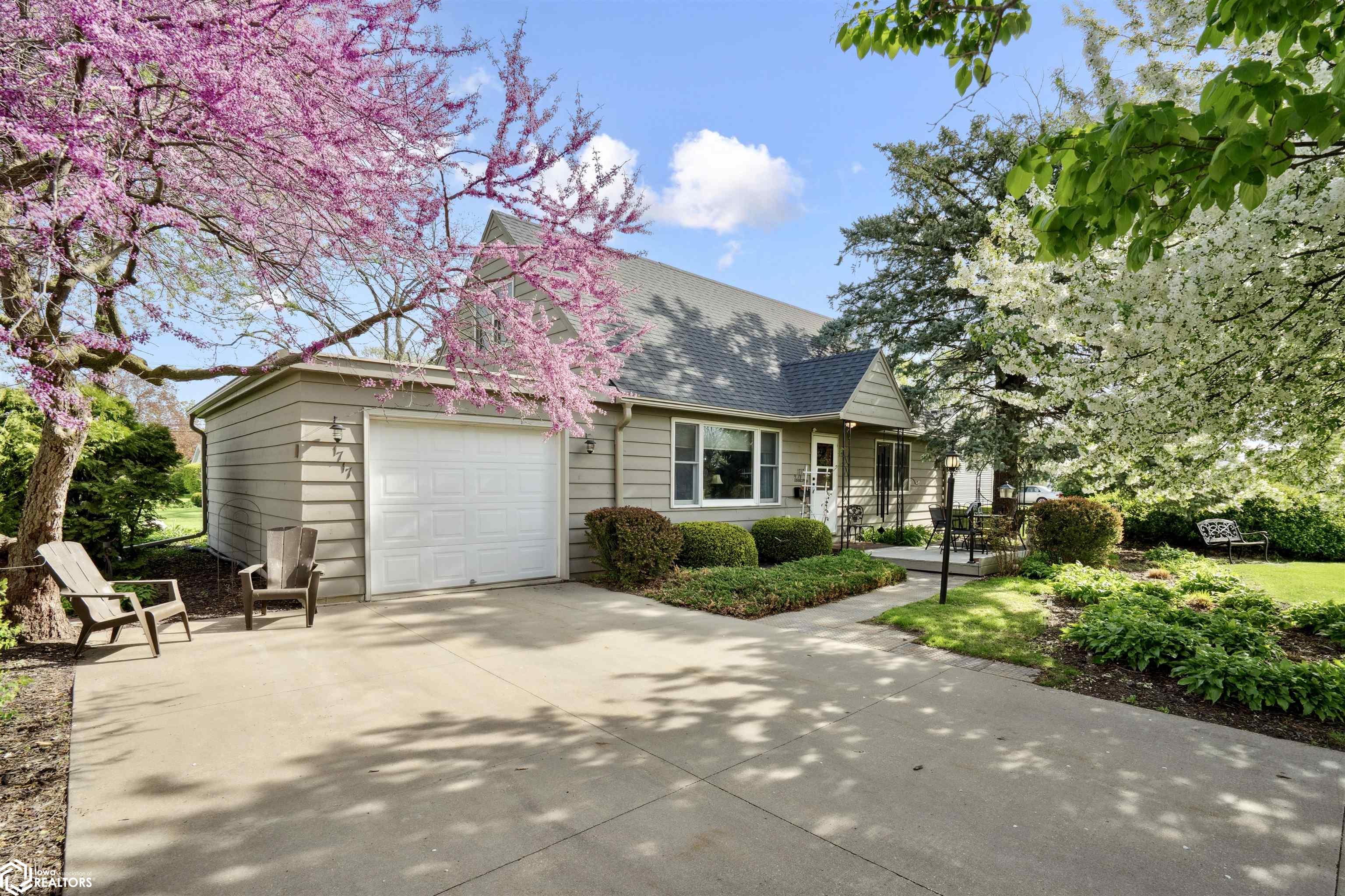 1717 10th Avenue, Grinnell, Iowa image 31