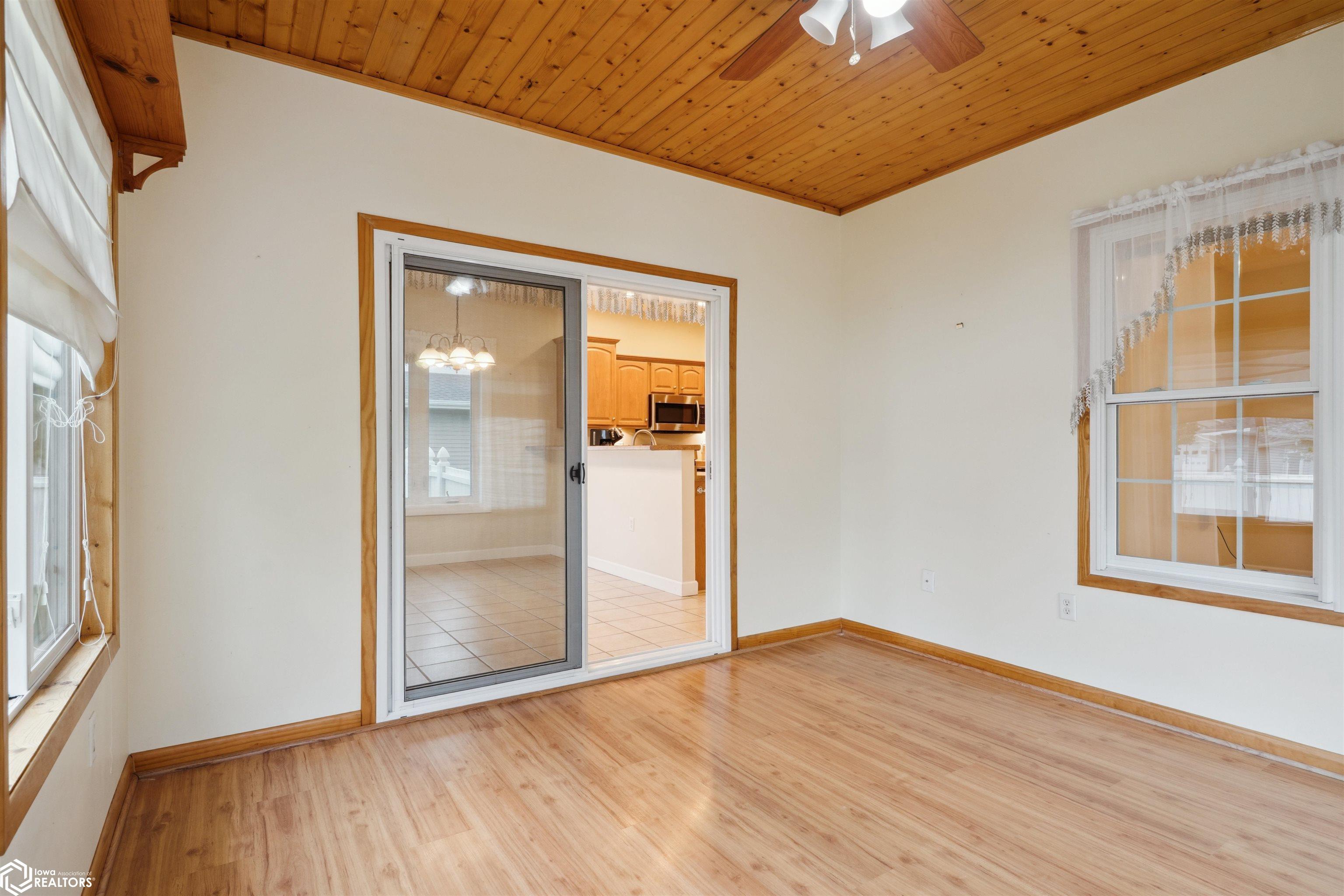 1527 Winchester Dr, Burlington, Iowa image 15