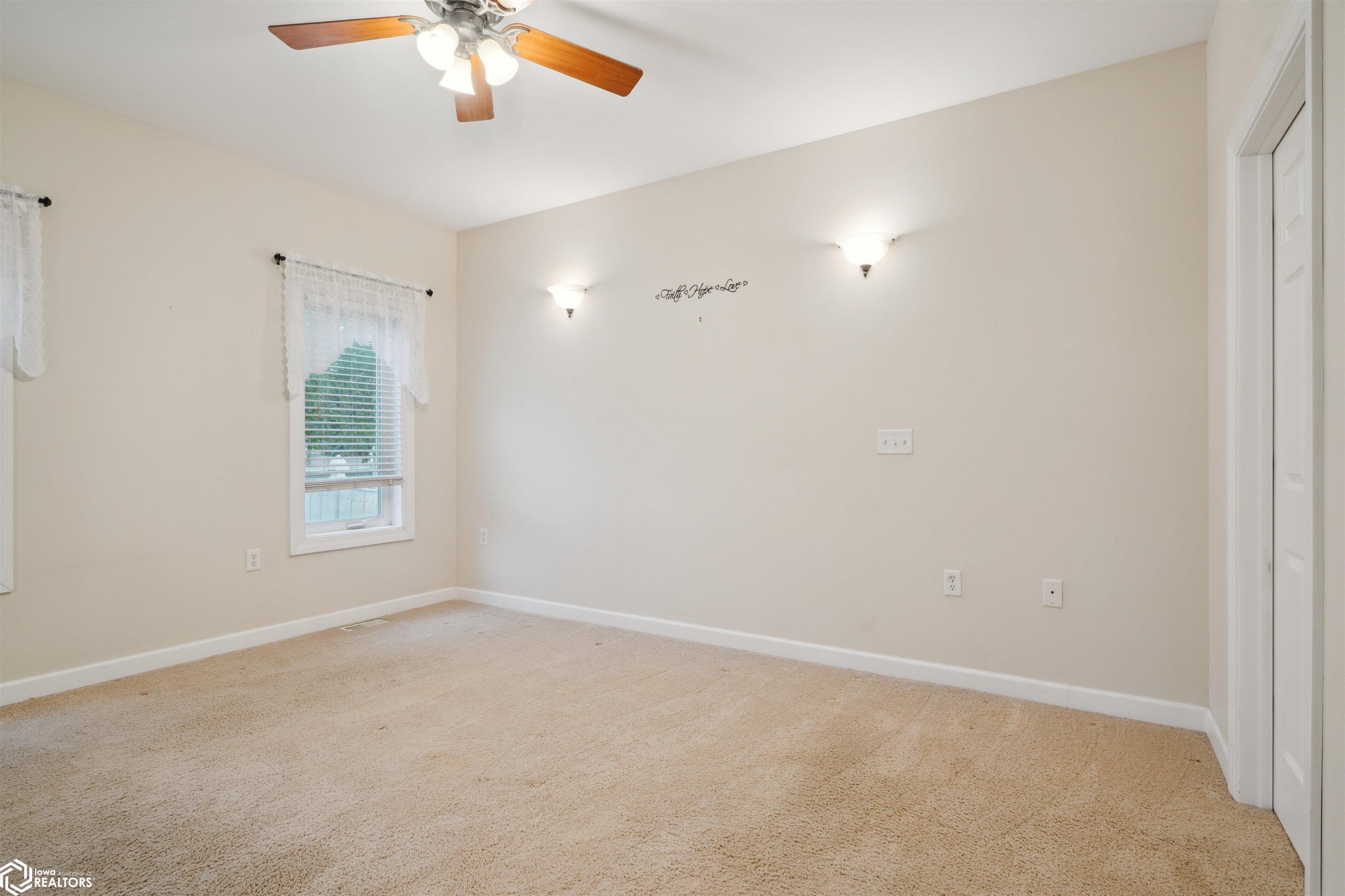 1527 Winchester Dr, Burlington, Iowa image 23
