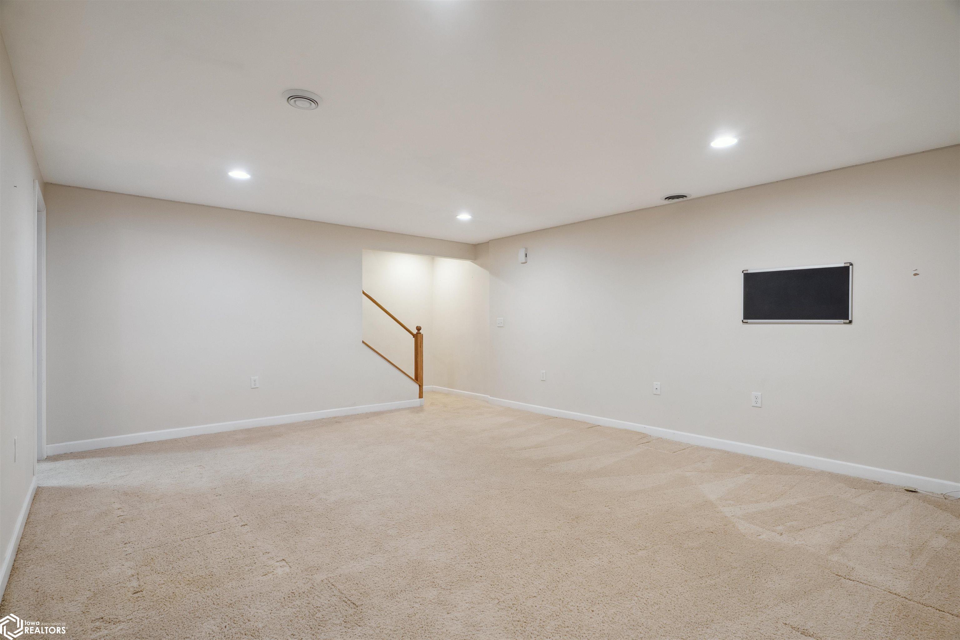 1527 Winchester Dr, Burlington, Iowa image 26