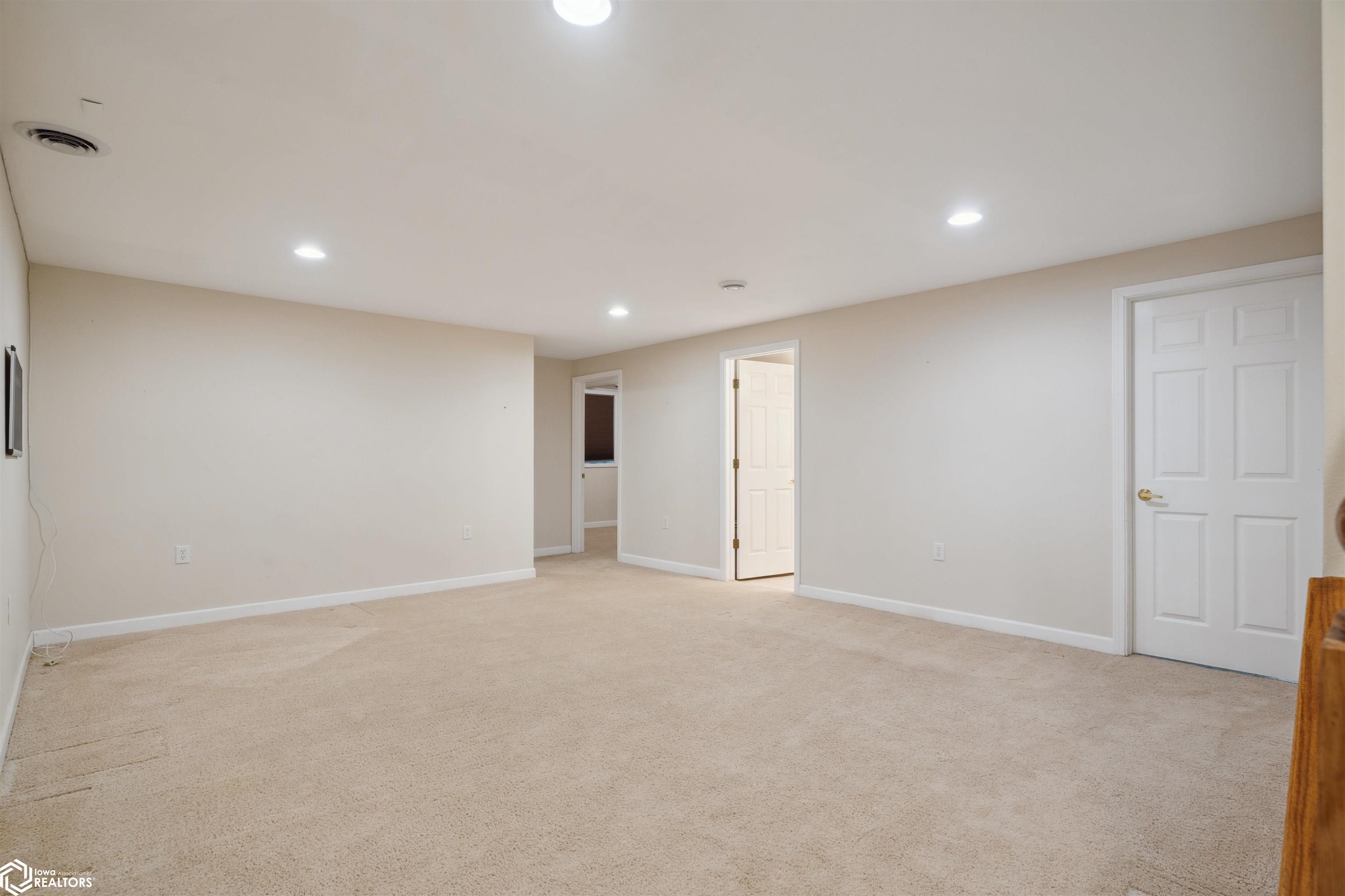 1527 Winchester Dr, Burlington, Iowa image 27