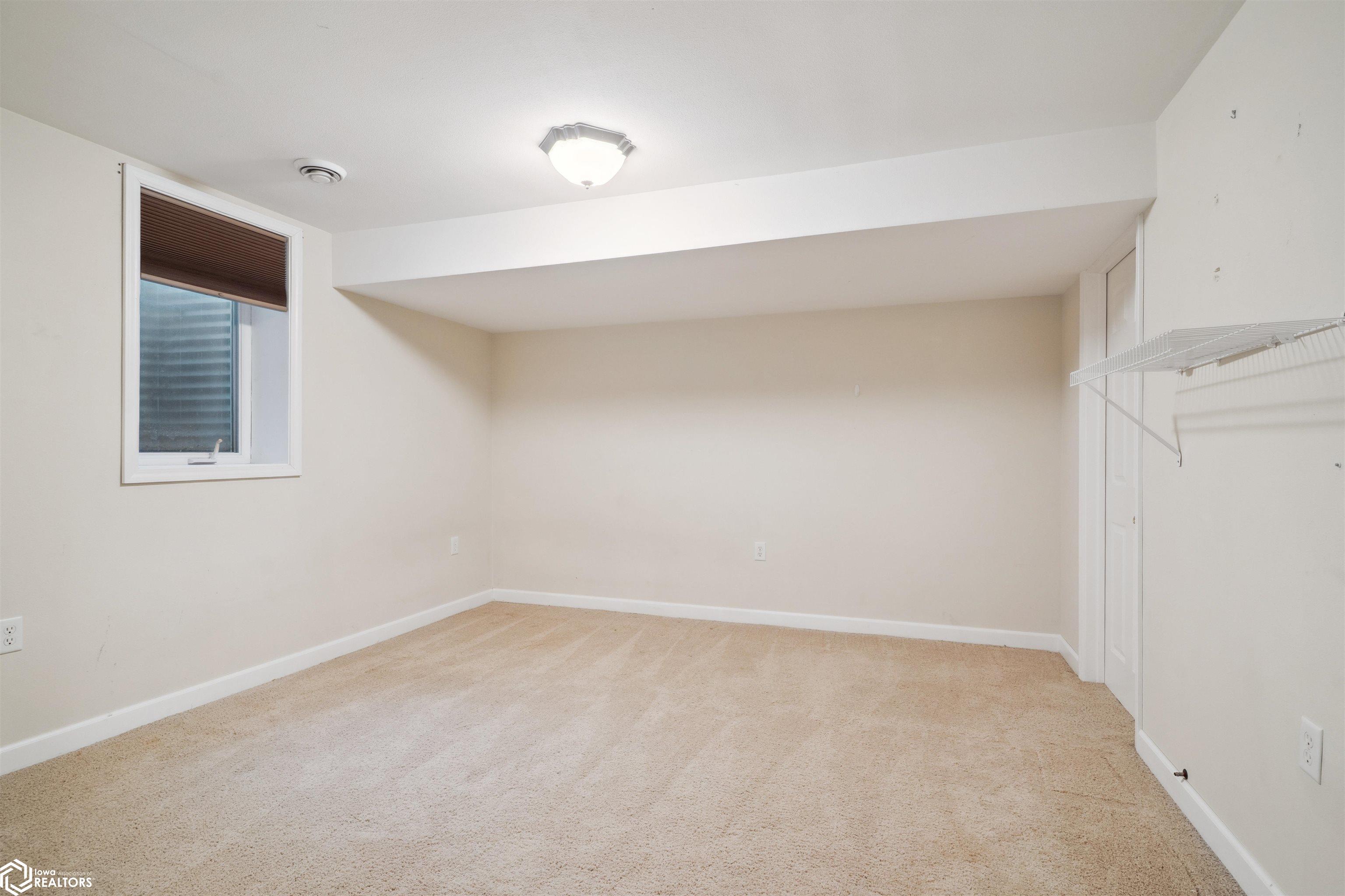 1527 Winchester Dr, Burlington, Iowa image 30