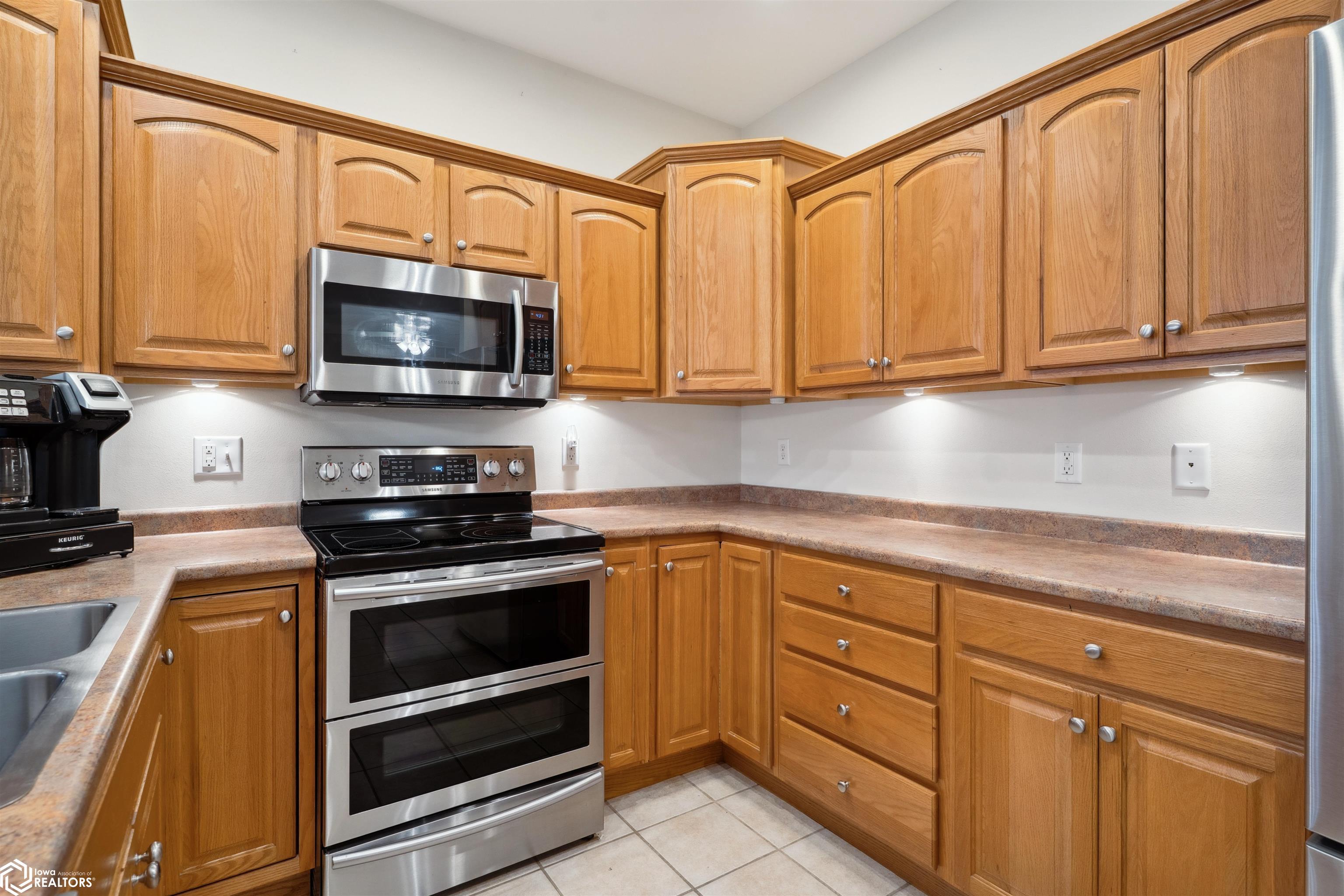 1527 Winchester Dr, Burlington, Iowa image 10