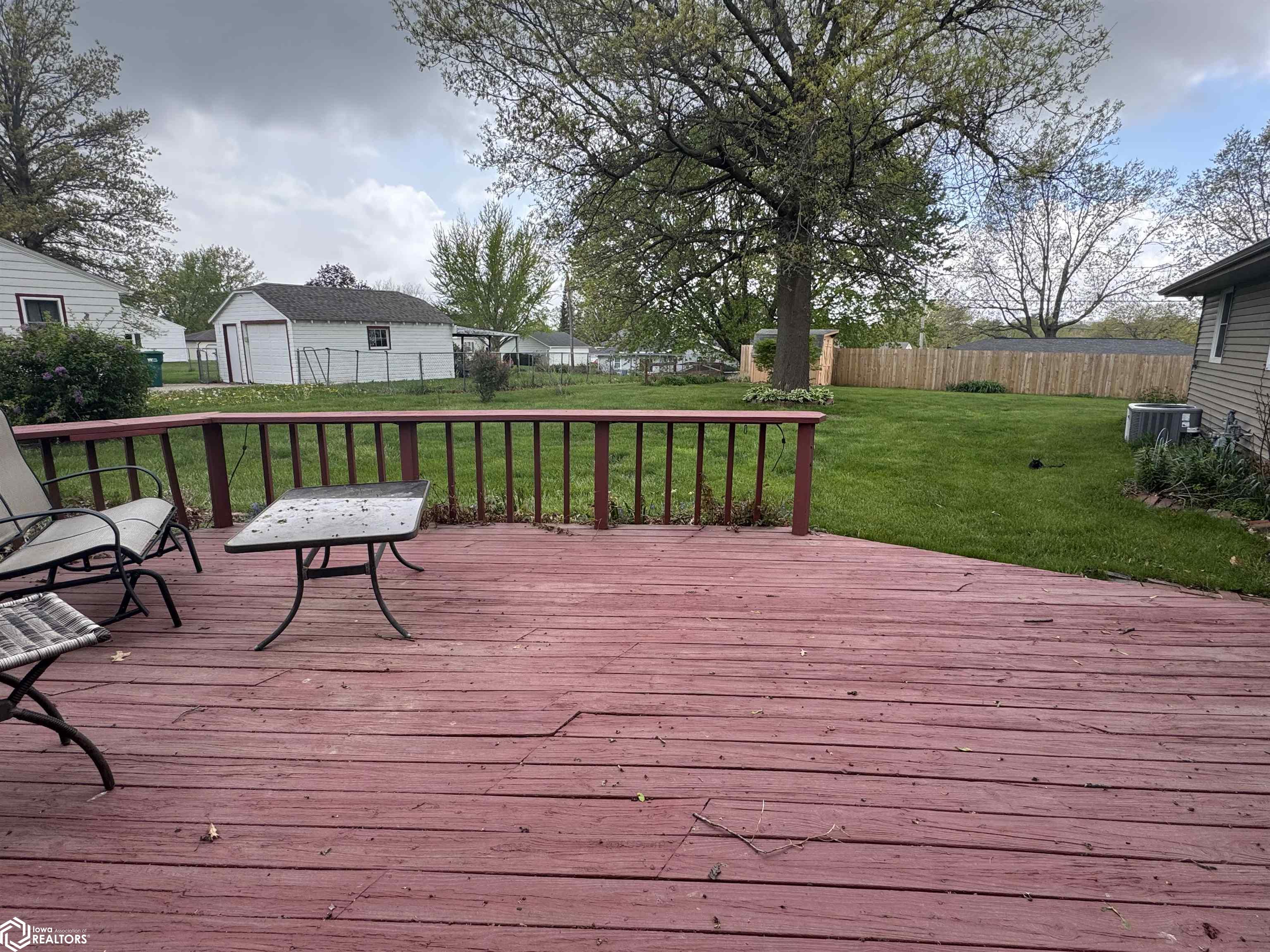 402 E Buckeye, Creston, Iowa image 36