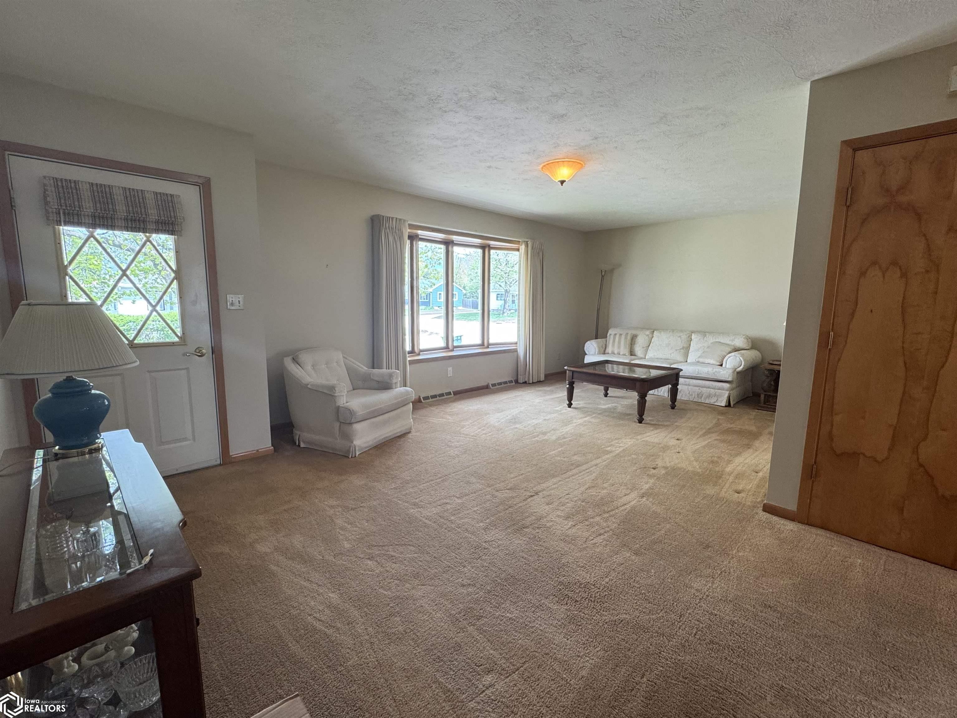 402 E Buckeye, Creston, Iowa image 6