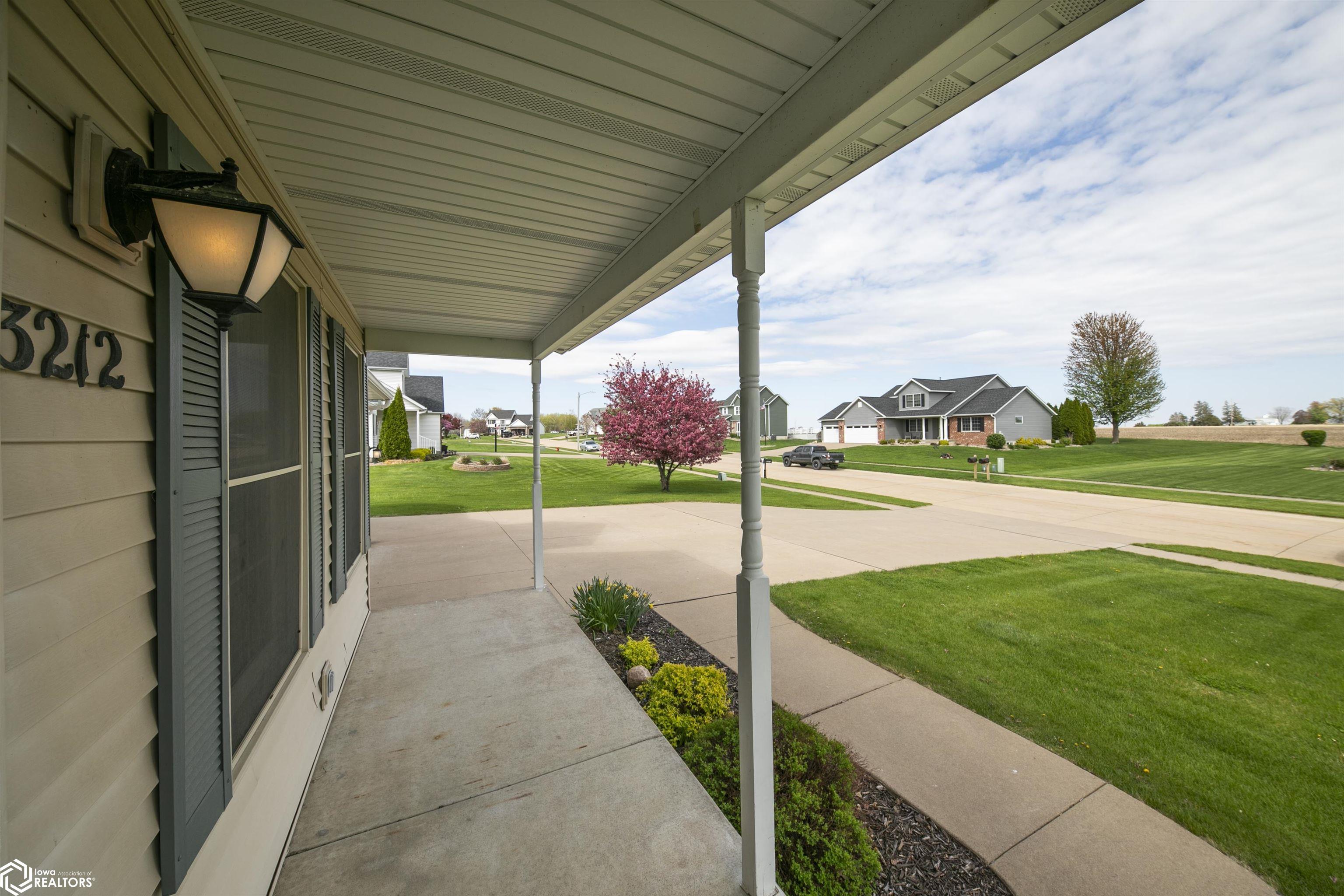 3212 Hunter, Eldridge, Iowa image 31