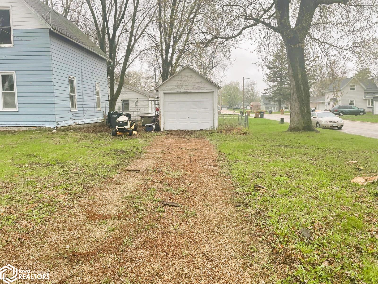 802 S Lake Street, Lake Mills, Iowa image 2