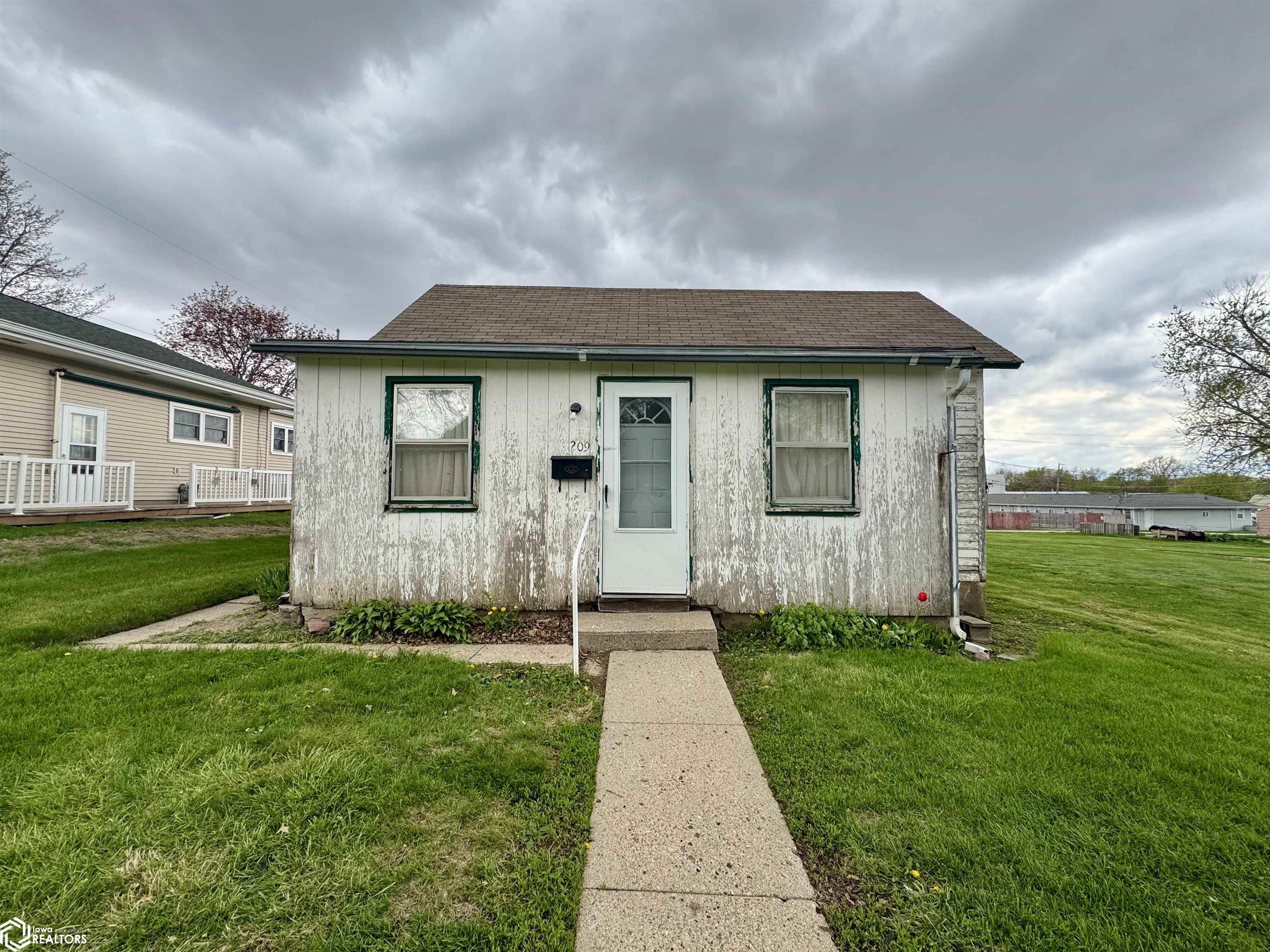 209 Washington Street, Audubon, Iowa image 1