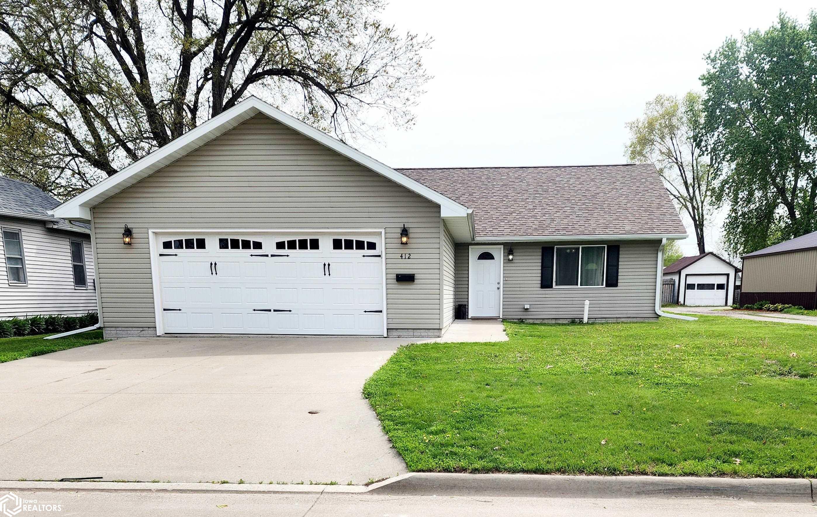 412 N I Street, Oskaloosa, Iowa image 1
