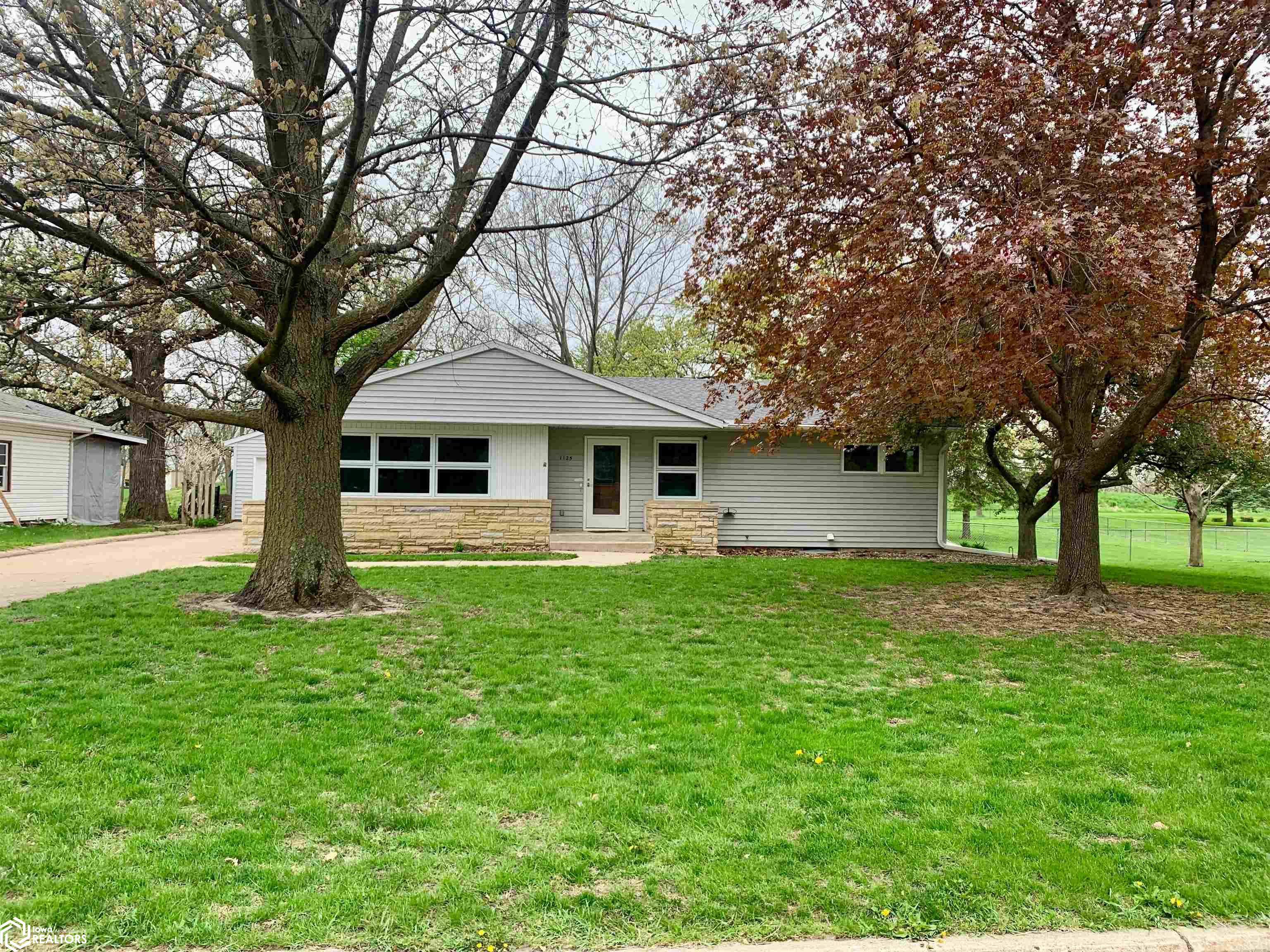 1125 Mcduffie Drive, Jefferson, Iowa image 2