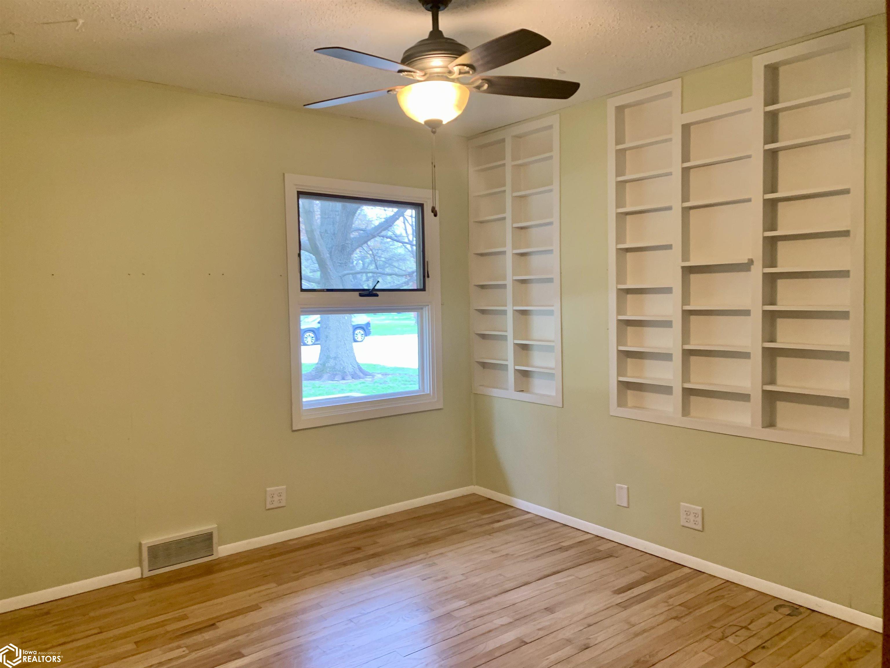 1125 Mcduffie Drive, Jefferson, Iowa image 16