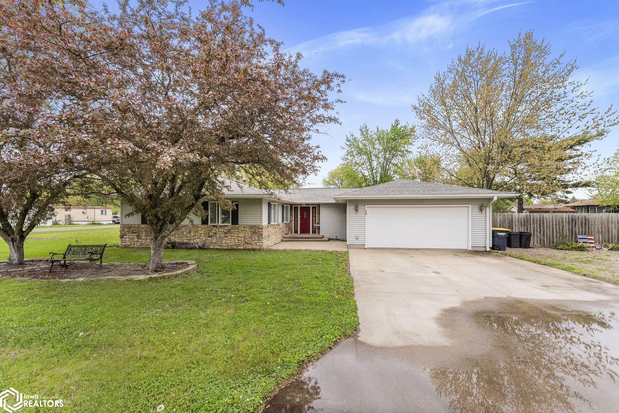 720 Vernon Street, Wapello, Iowa image 2