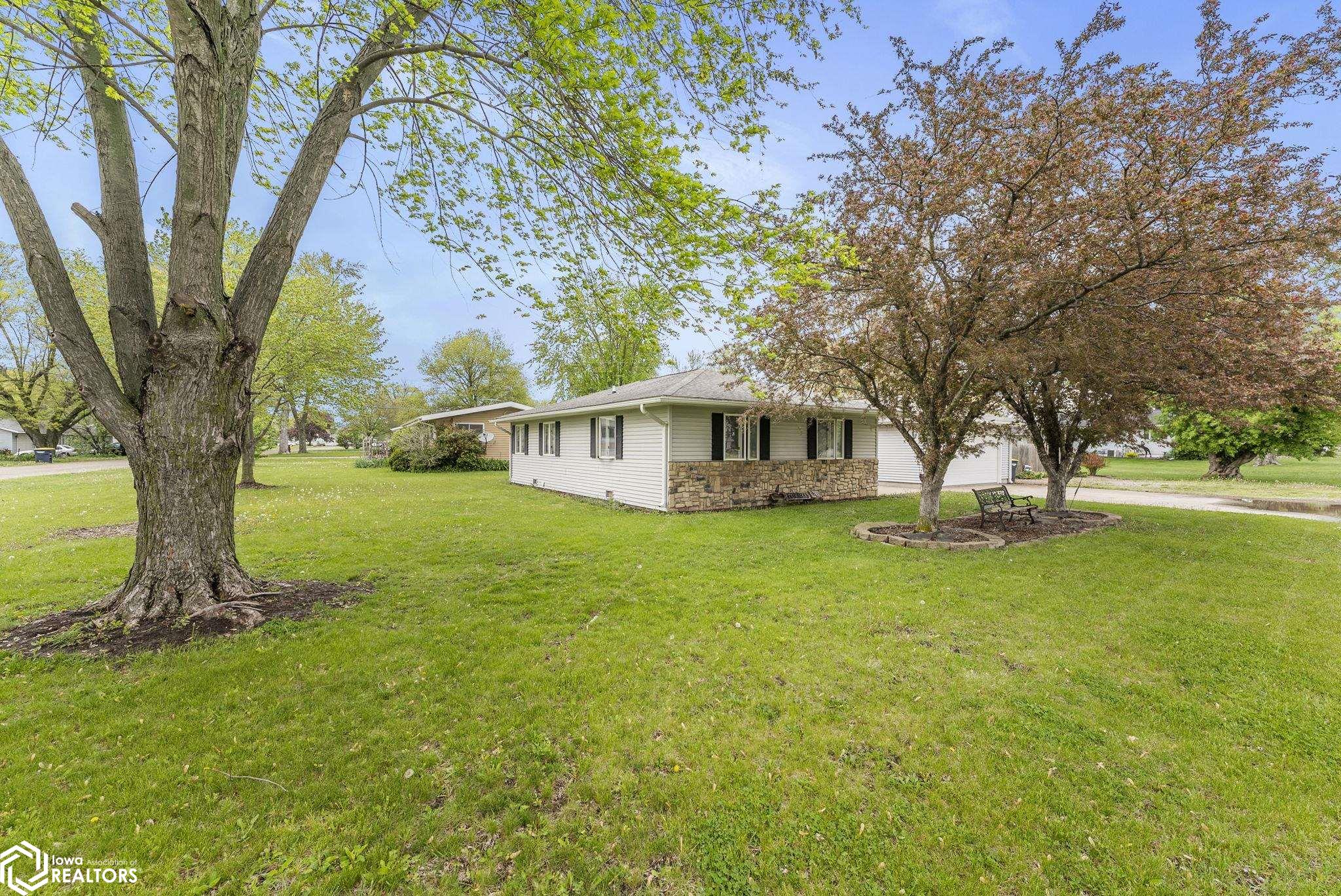 720 Vernon Street, Wapello, Iowa image 3