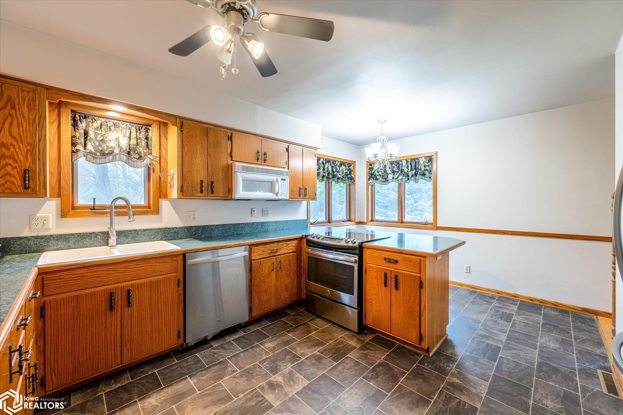 2 Country Club Lane, Shenandoah, Iowa image 18