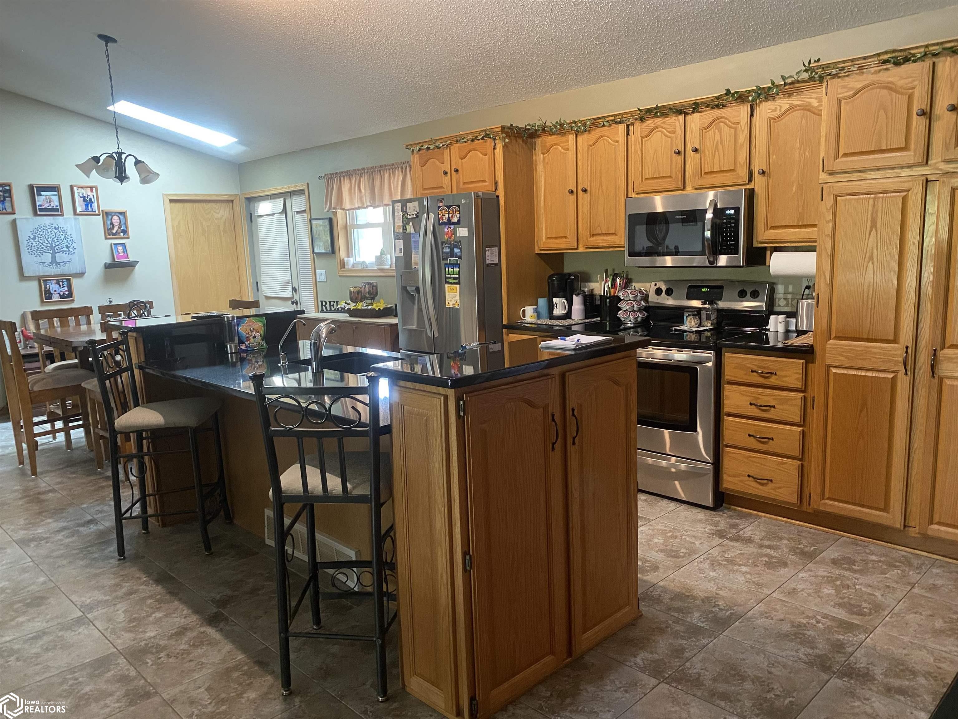 5030 N Lakeshore Drive, Brooklyn, Iowa image 6