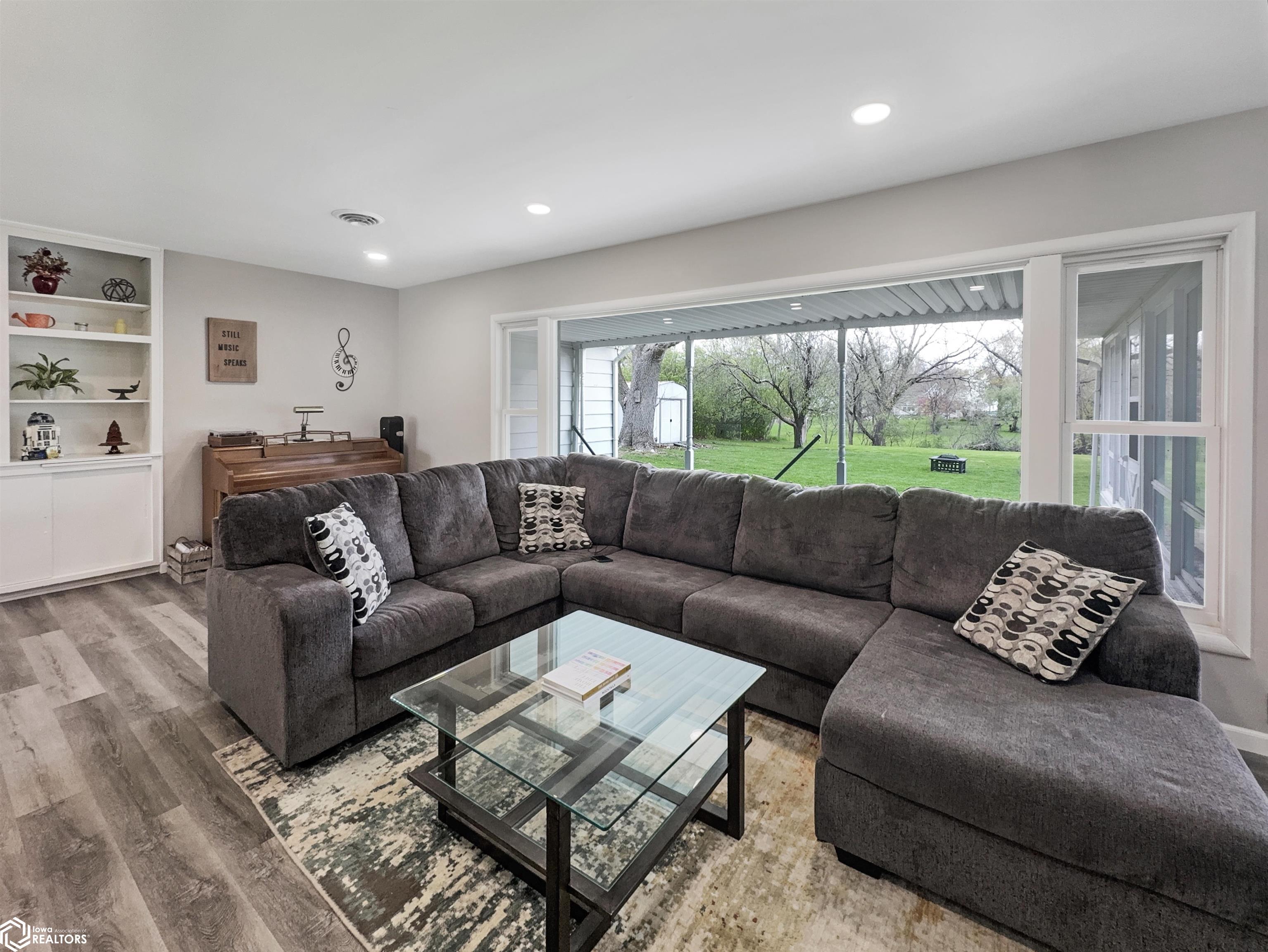 308 3rd Avenue, Hampton, Iowa image 20