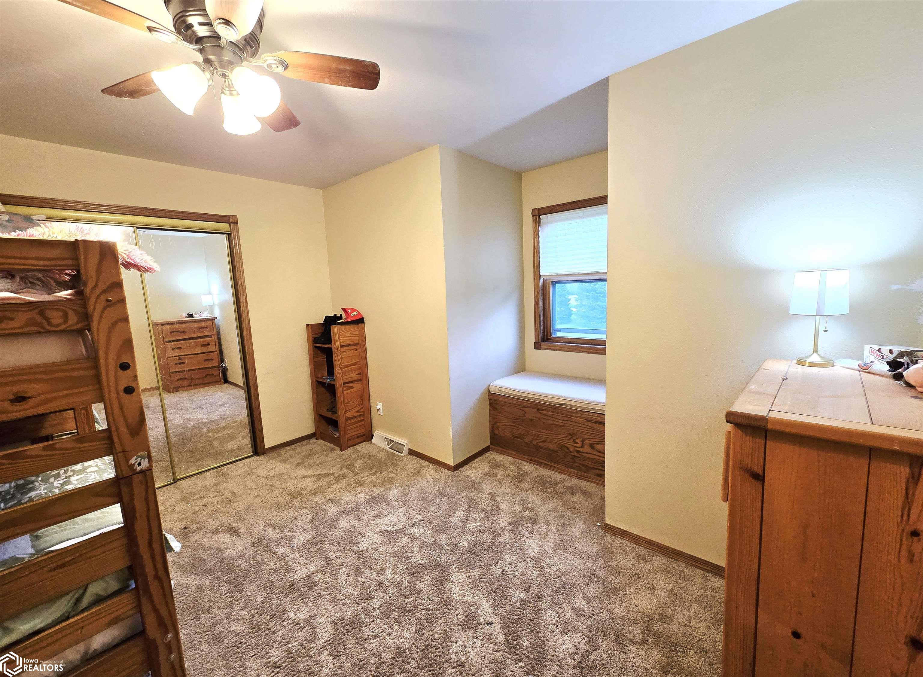 5515 Ferres Lane, Burlington, Iowa image 12