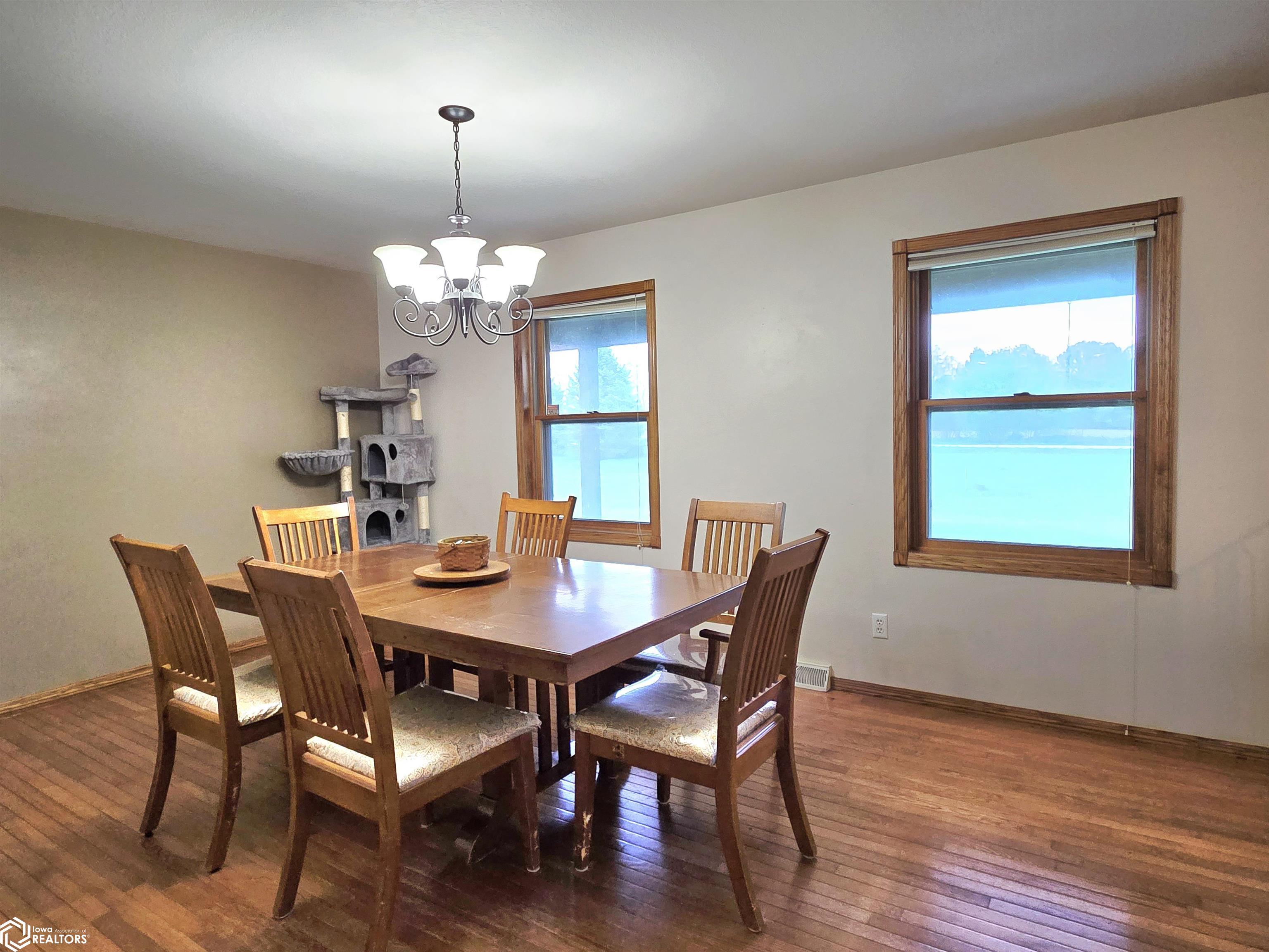 5515 Ferres Lane, Burlington, Iowa image 5