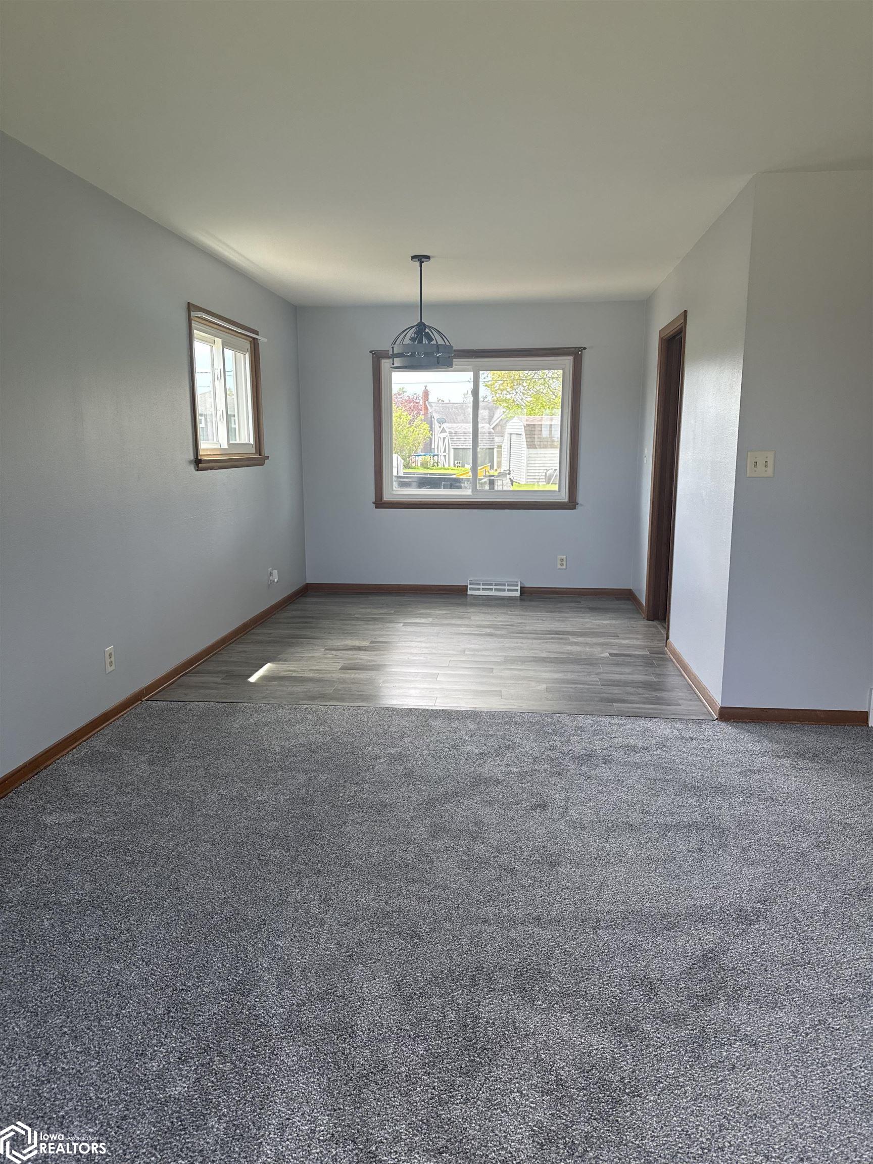 708 E State Street, Toledo, Iowa image 10