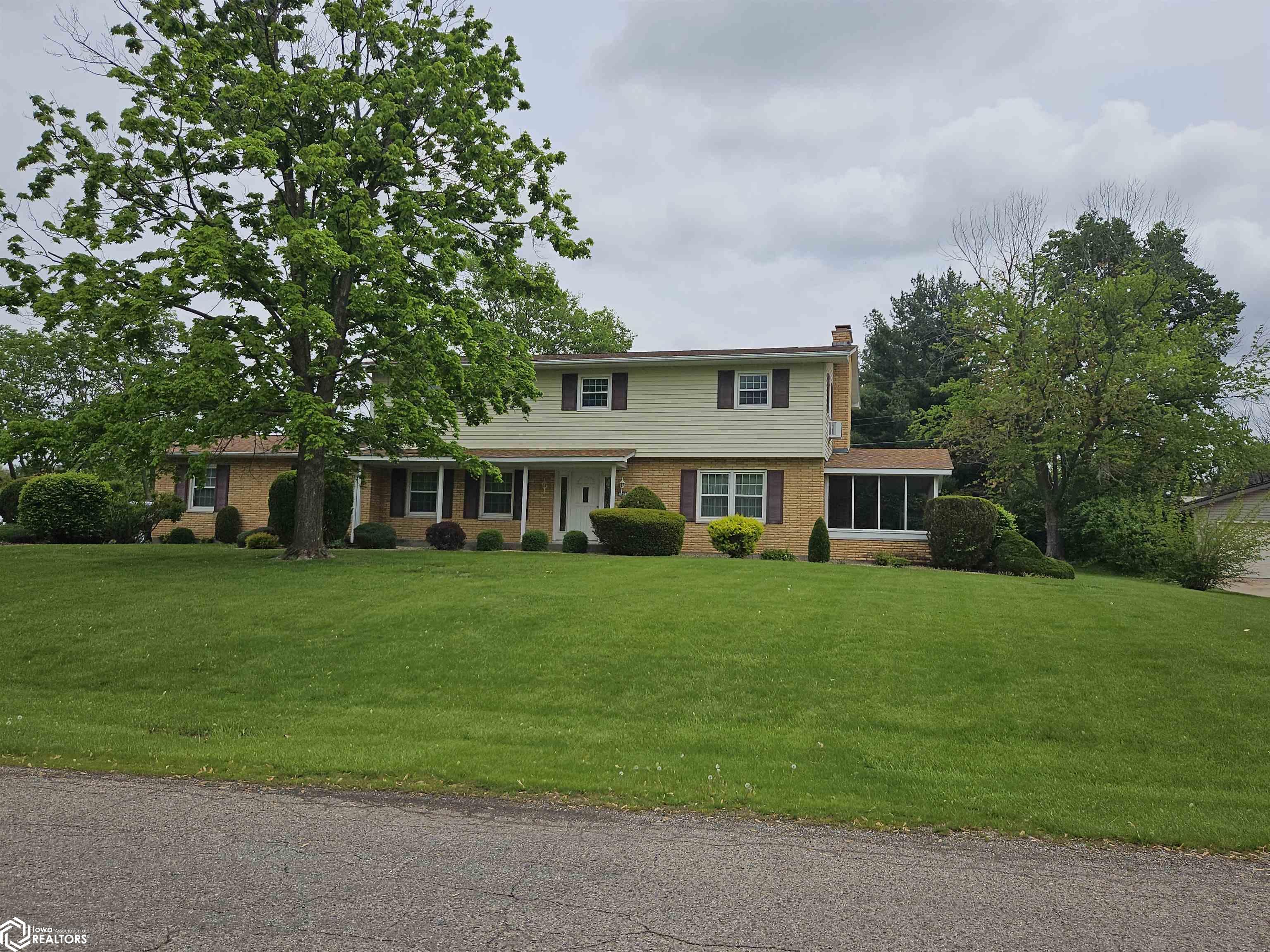 302 Hillcrest Dr., Hamilton, Illinois image 1