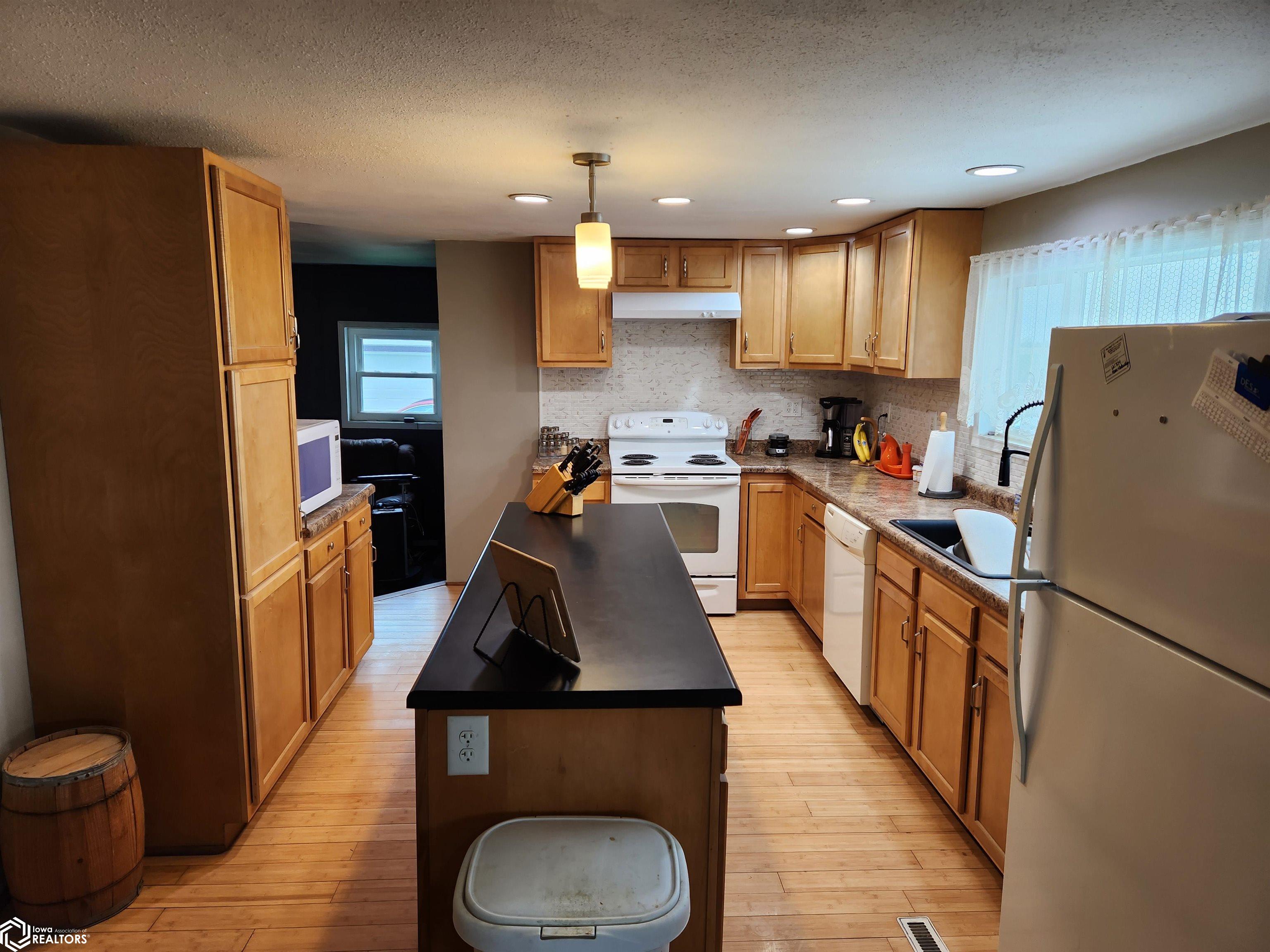 3692 Highway 63, Tama, Iowa image 4