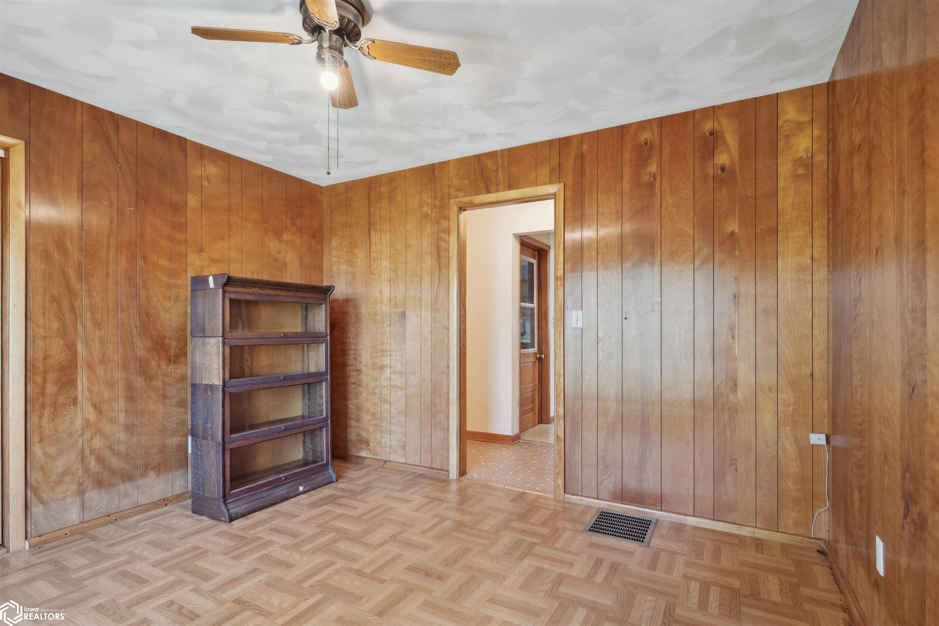 803 E Washington St., Mount Pleasant, Iowa image 16