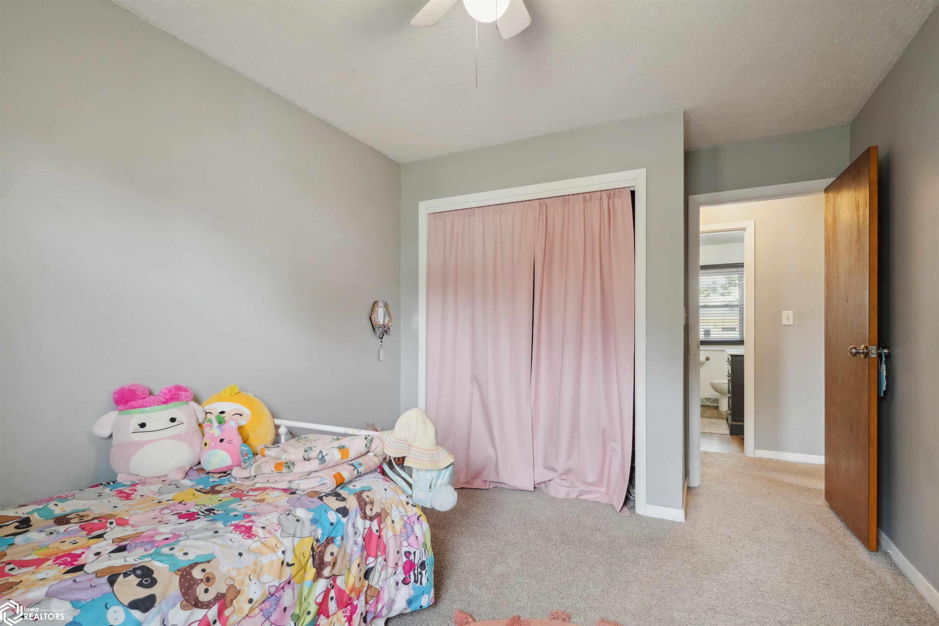 104 Greenbrier Drive, Burlington, Iowa image 11