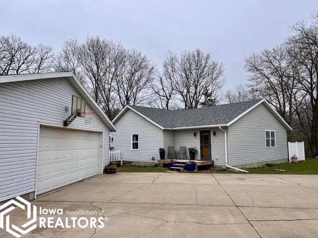 301 Wood Street, Webster City, Iowa image 2